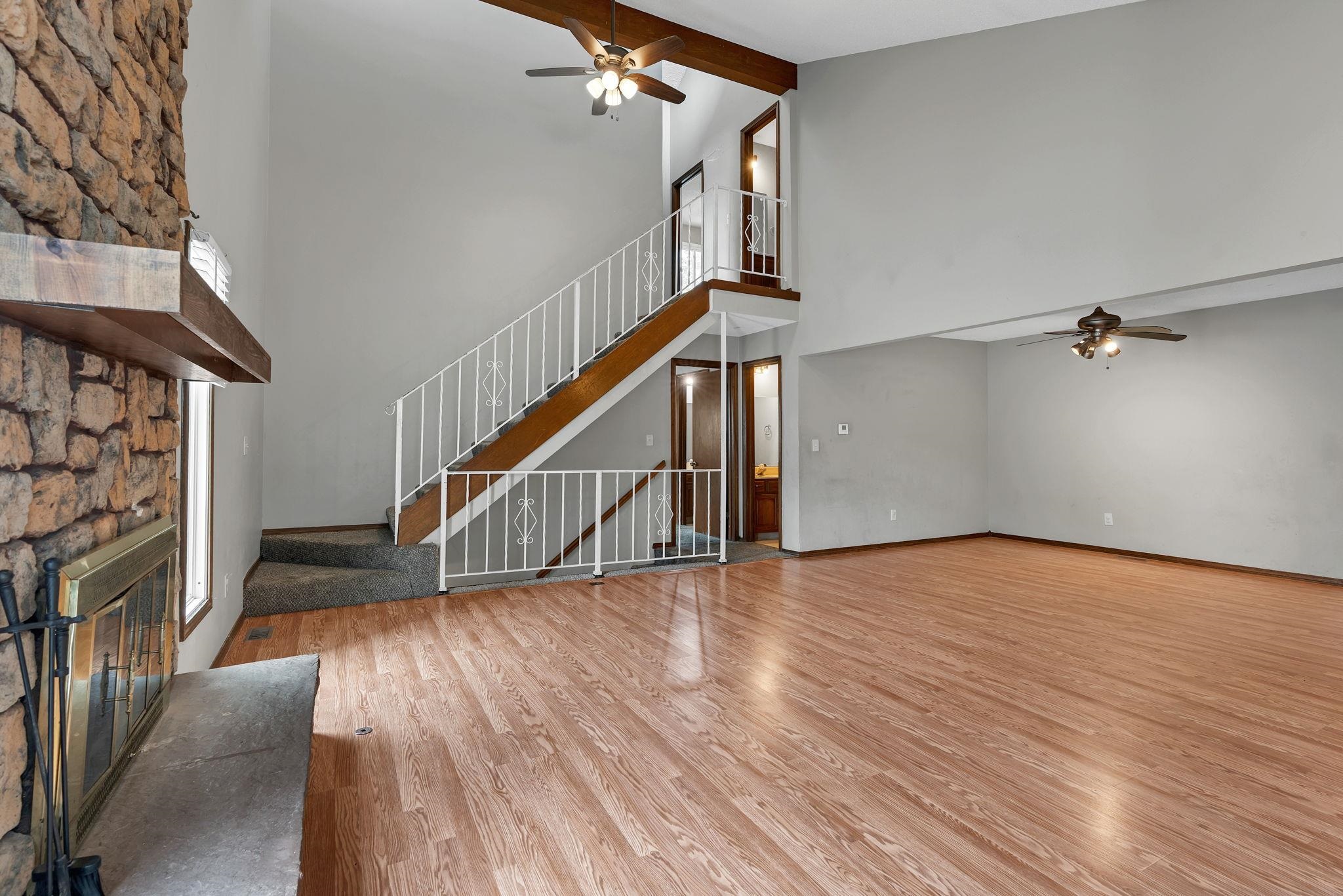 2403 N Walden Dr. #701 Property Photo 8