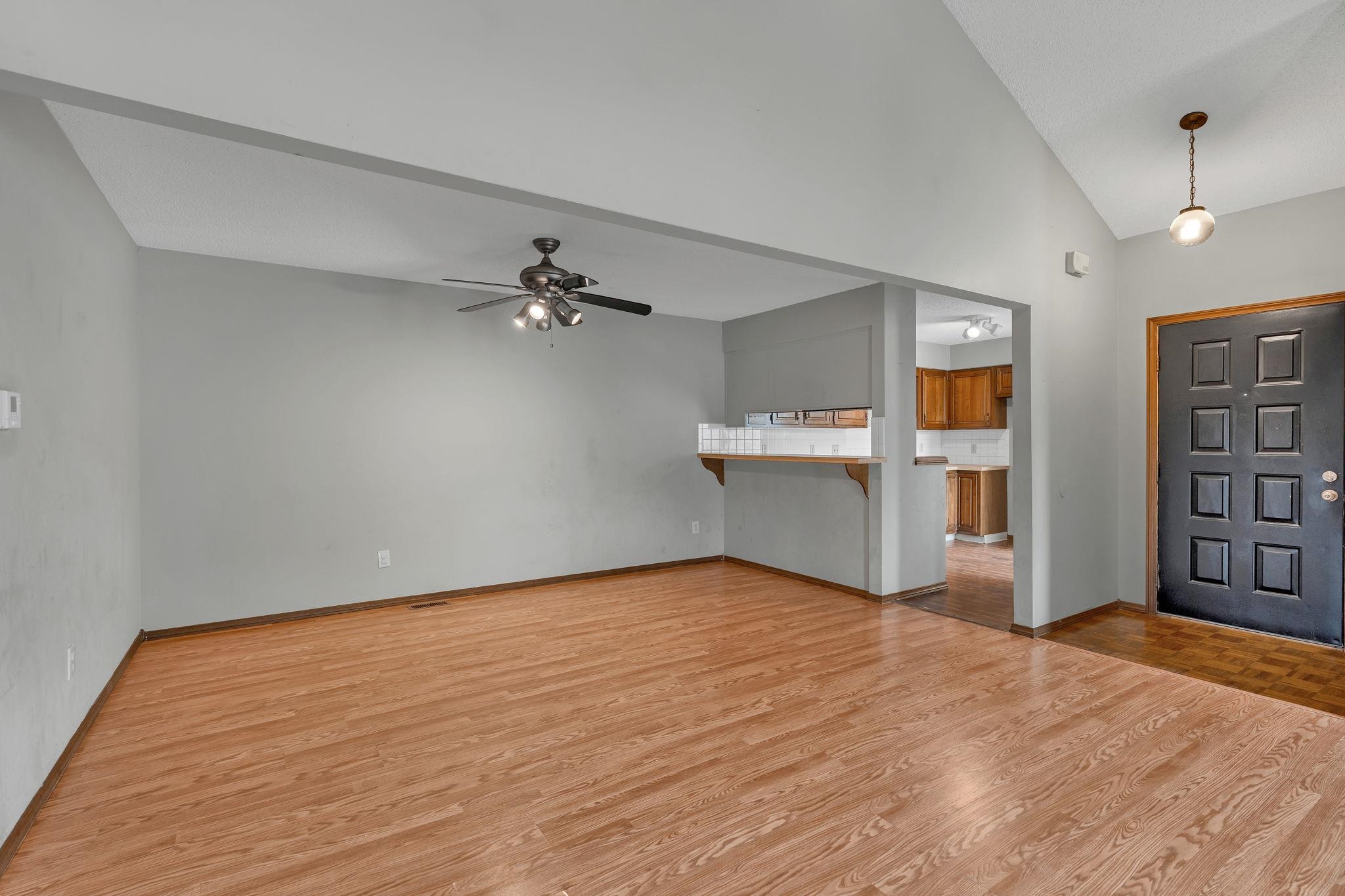 2403 N Walden Dr. #701 Property Photo 9