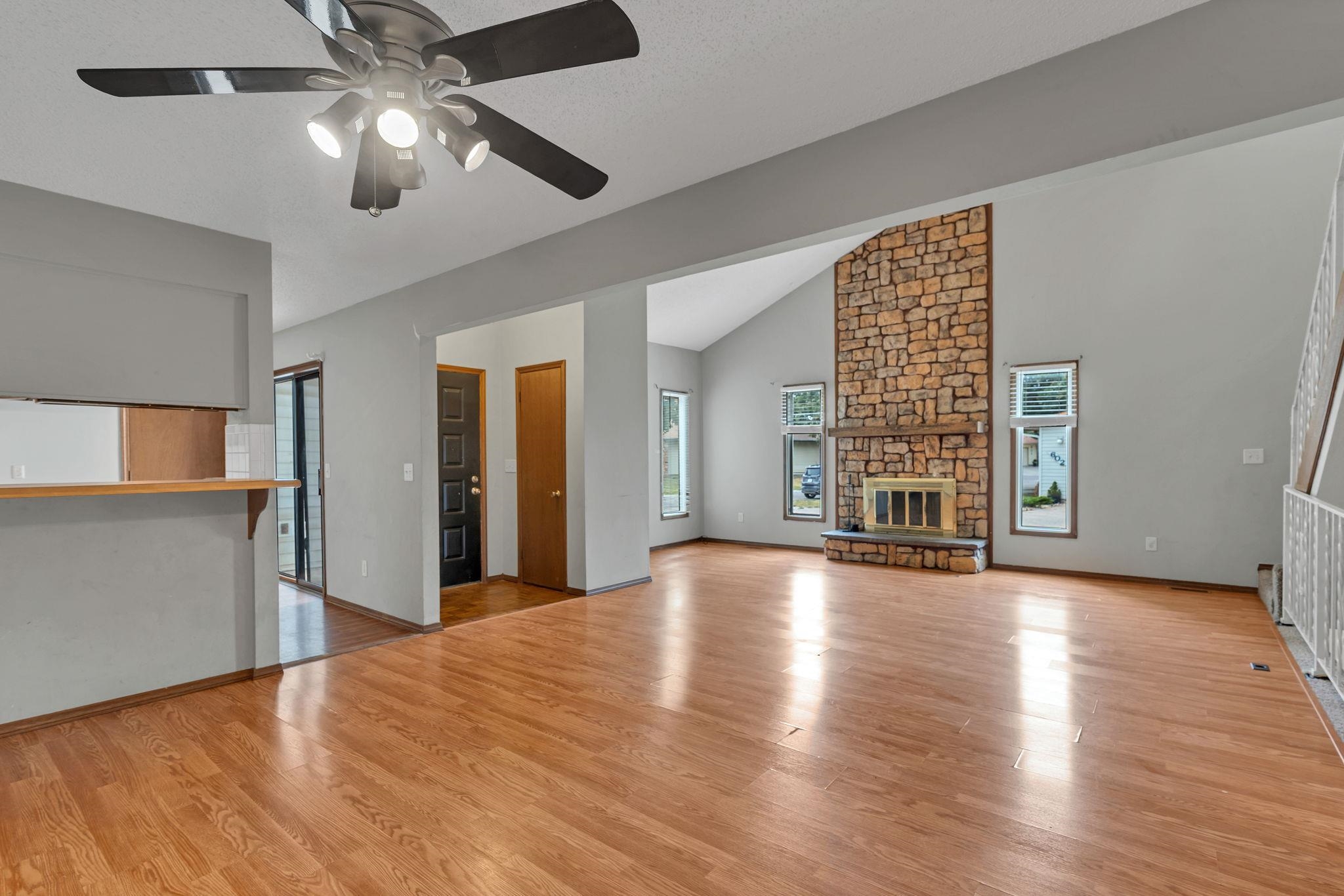 2403 N Walden Dr. #701 Property Photo 10