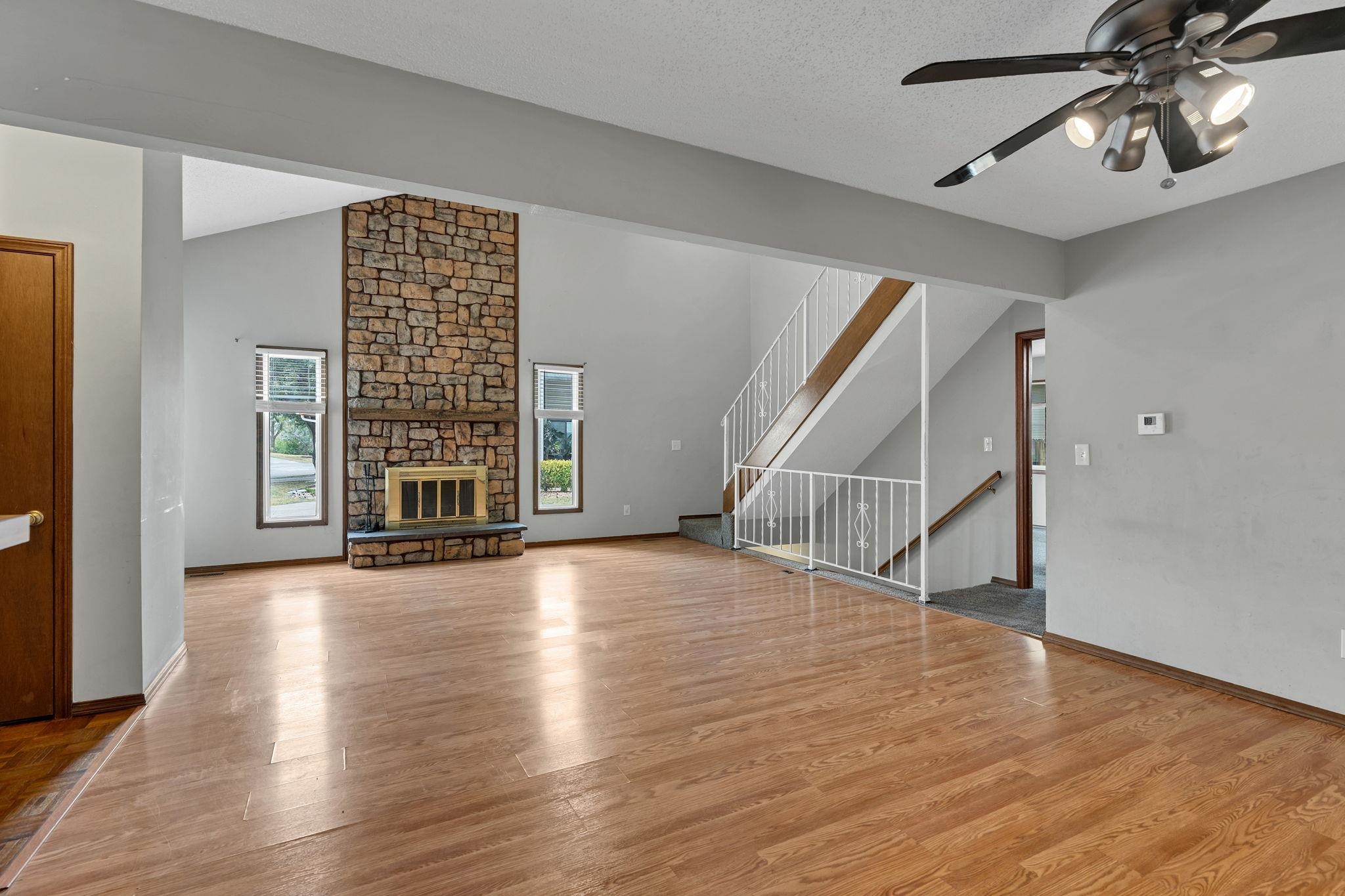 2403 N Walden Dr. #701 Property Photo 11