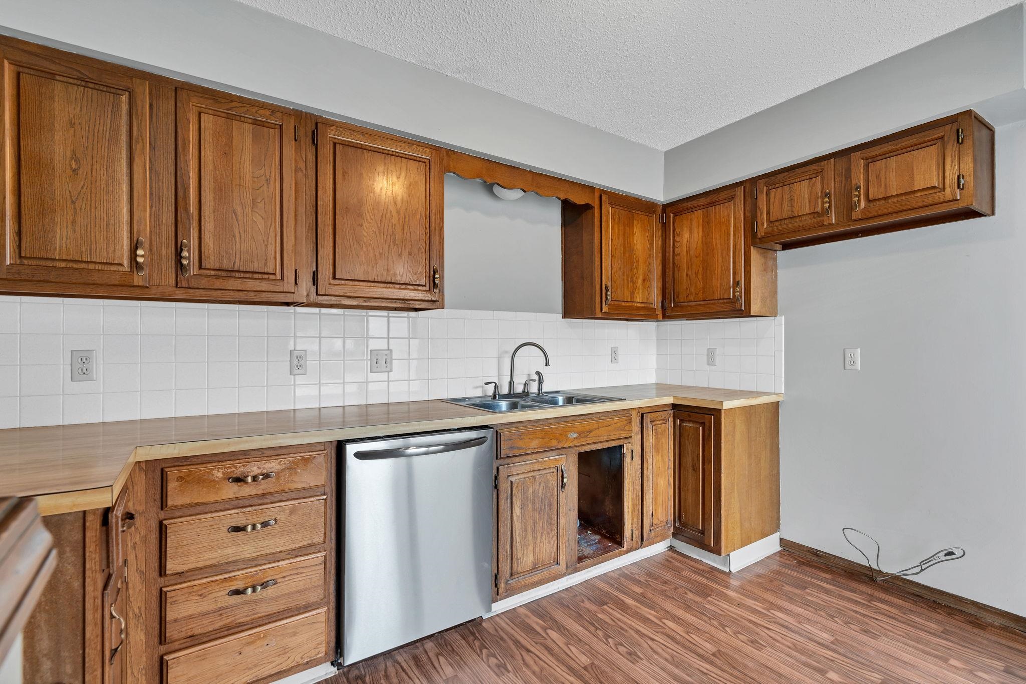 2403 N Walden Dr. #701 Property Photo 13