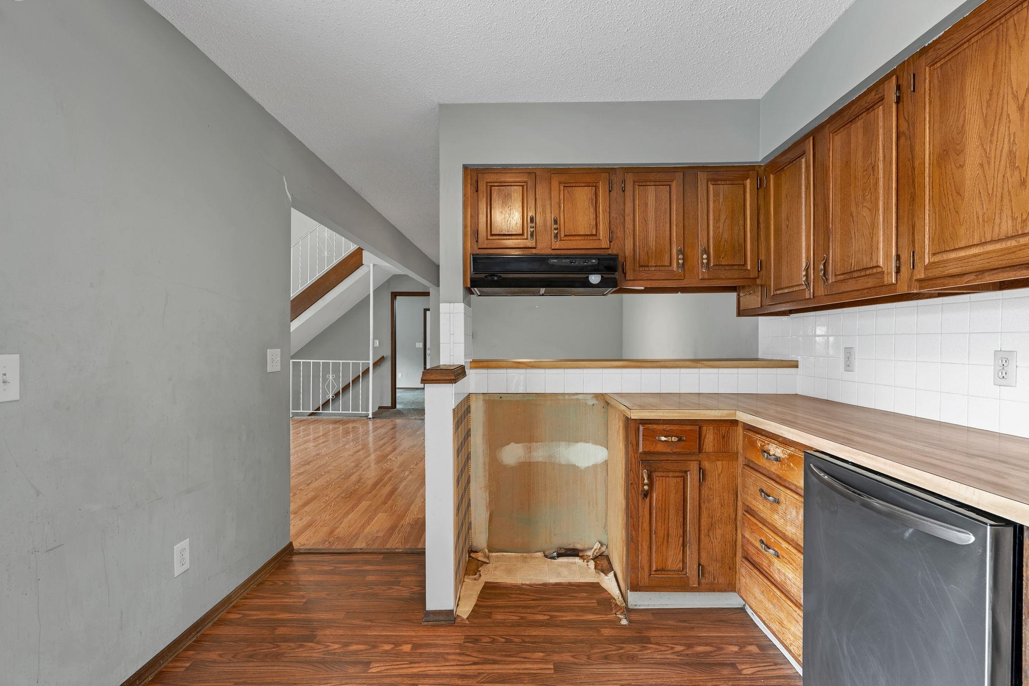 2403 N Walden Dr. #701 Property Photo 14