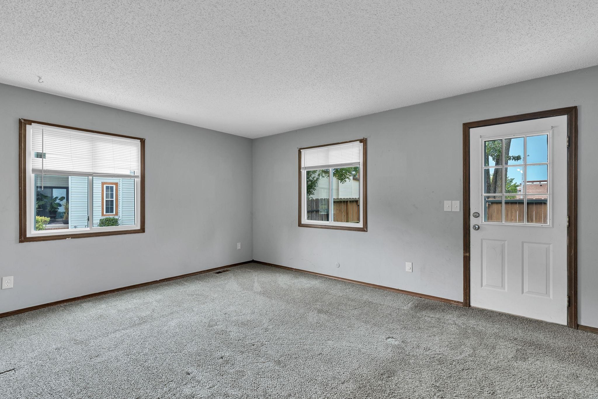 2403 N Walden Dr. #701 Property Photo 16