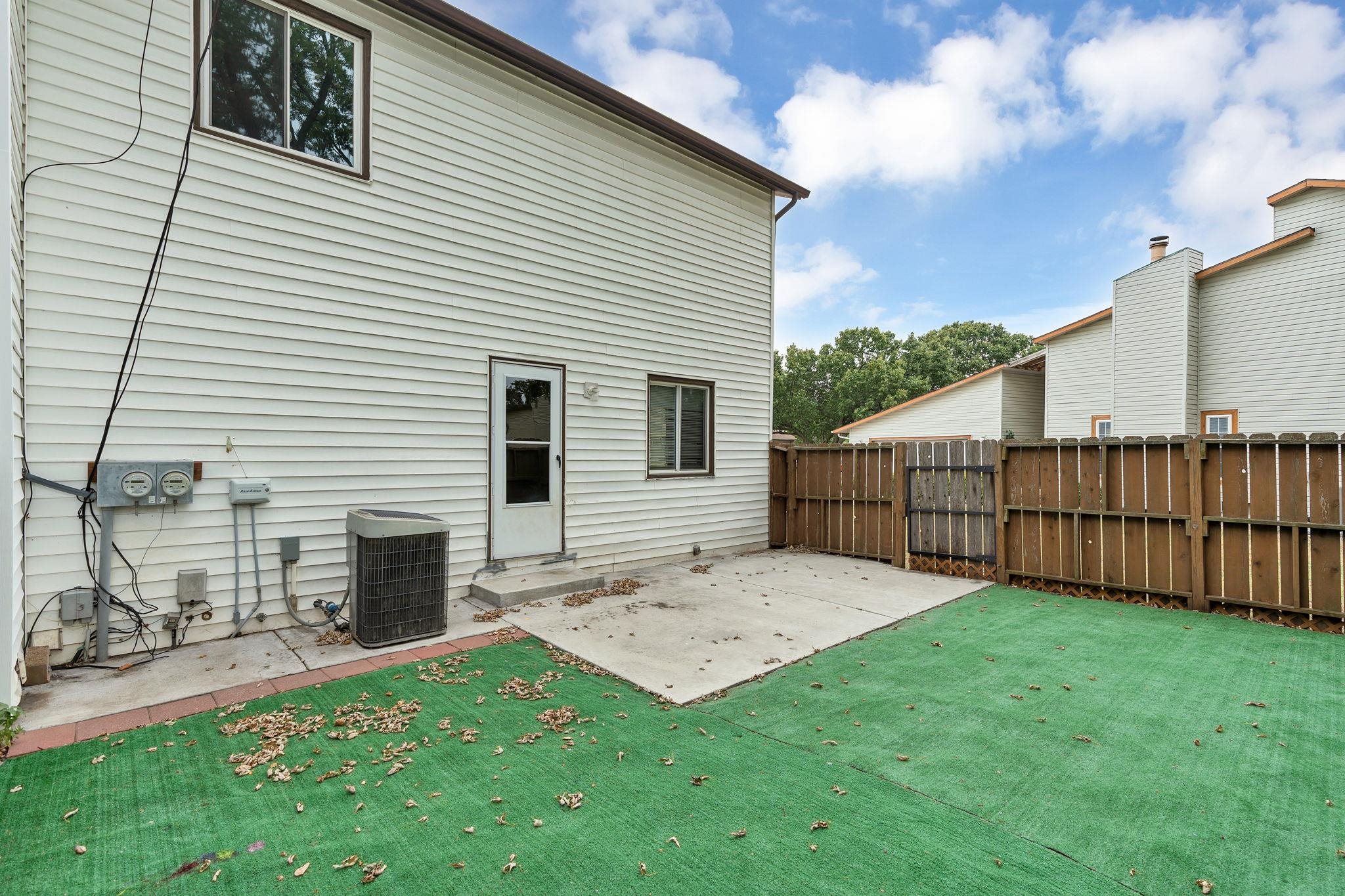 2403 N Walden Dr. #701 Property Photo 33