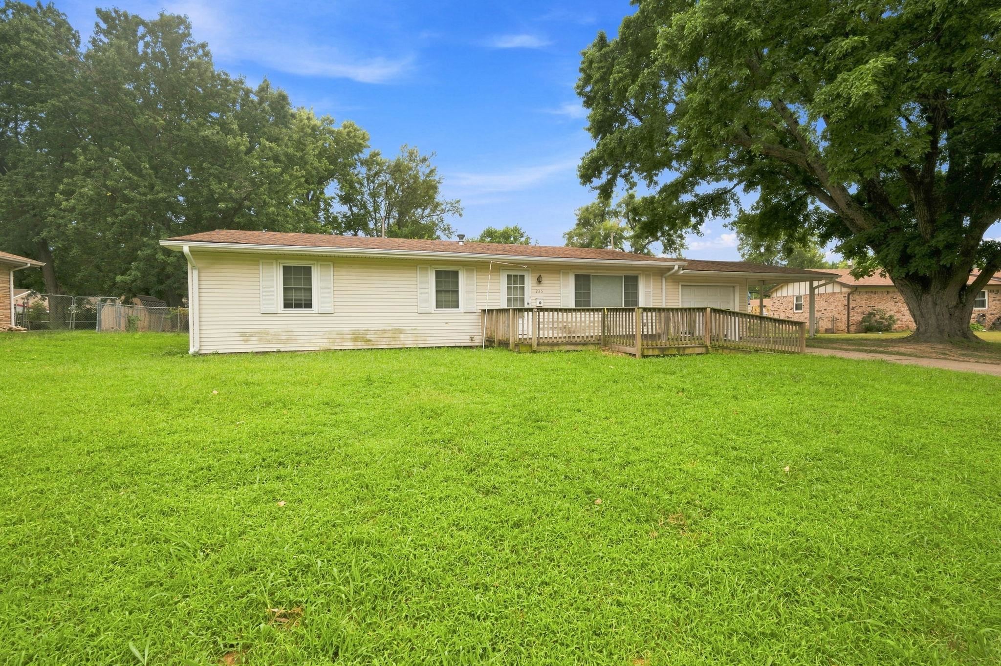 225 Belair St Property Photo 5