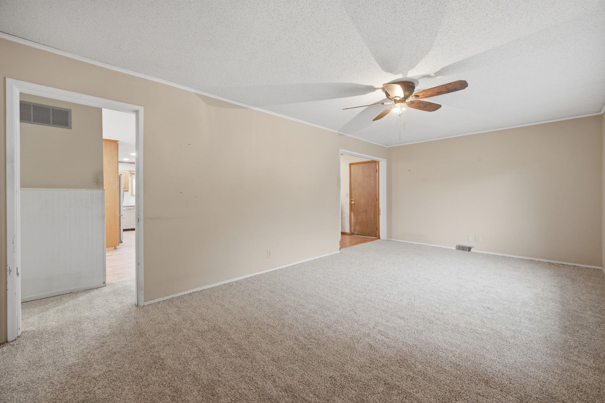 225 Belair St Property Photo 7