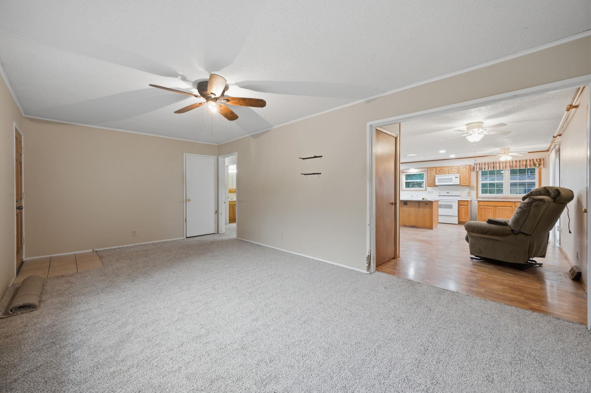 225 Belair St Property Photo 8