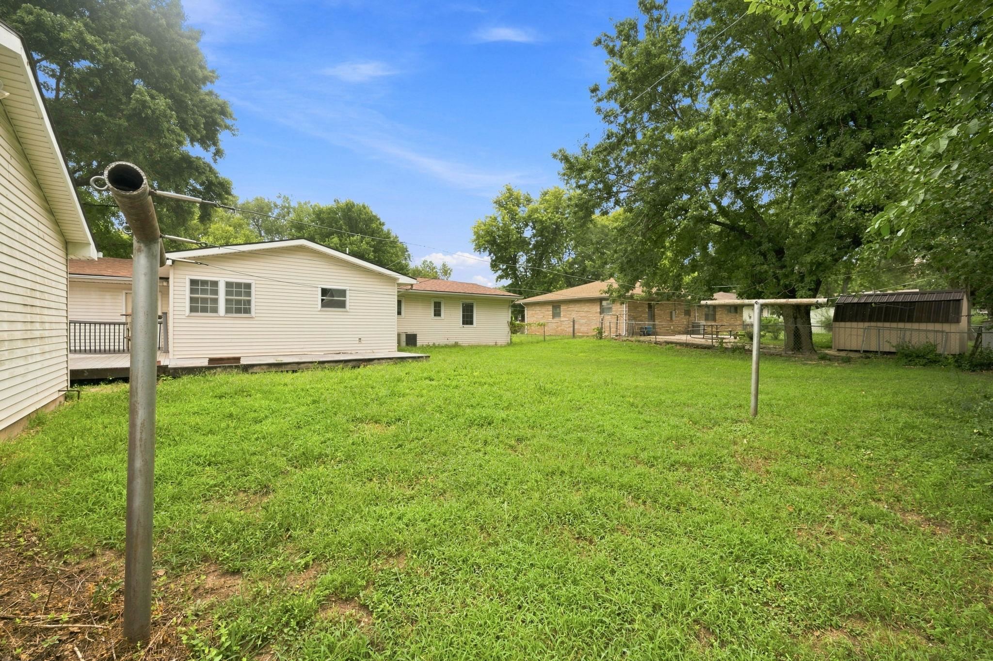 225 Belair St Property Photo 33