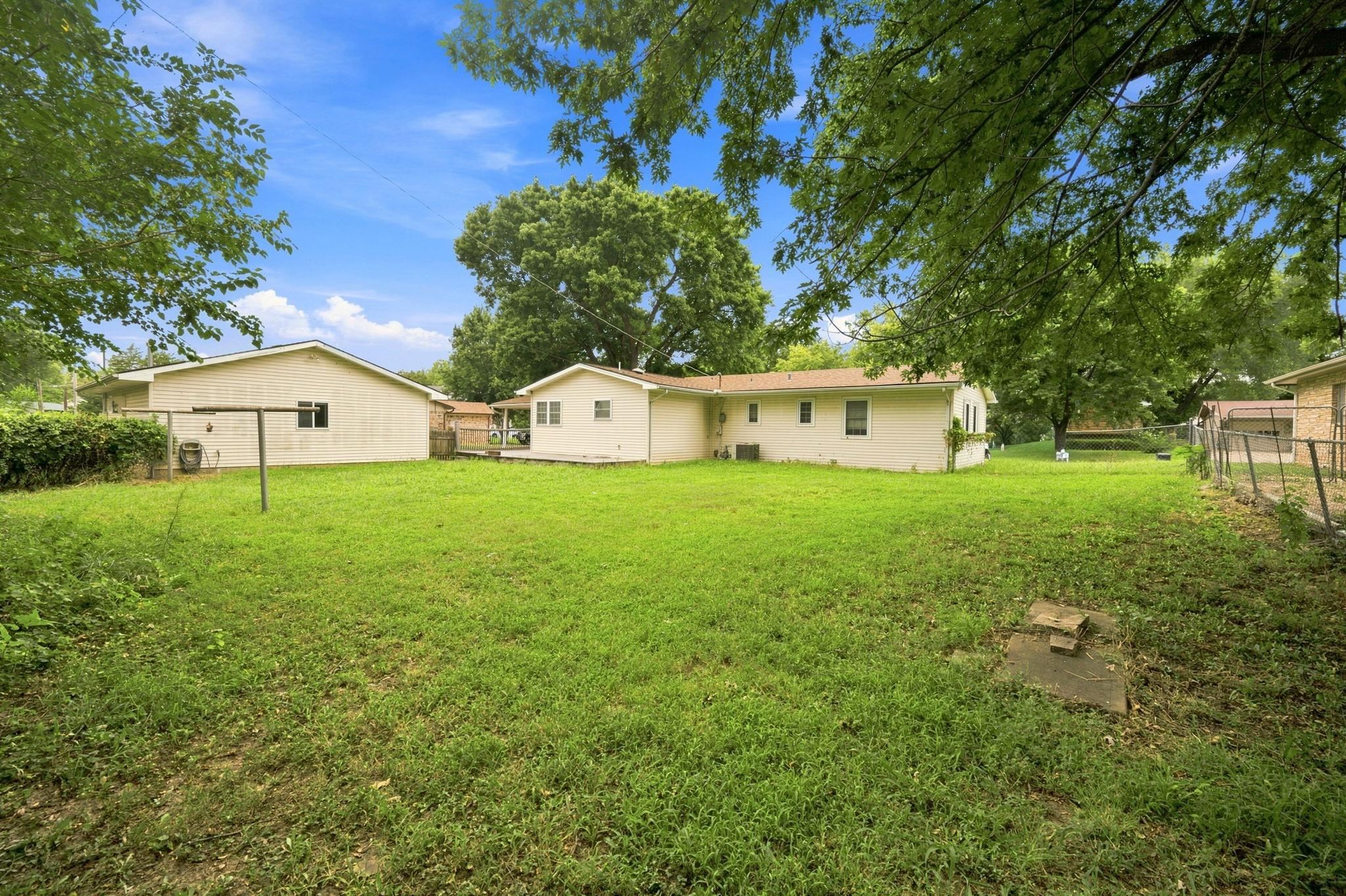 225 Belair St Property Photo 34