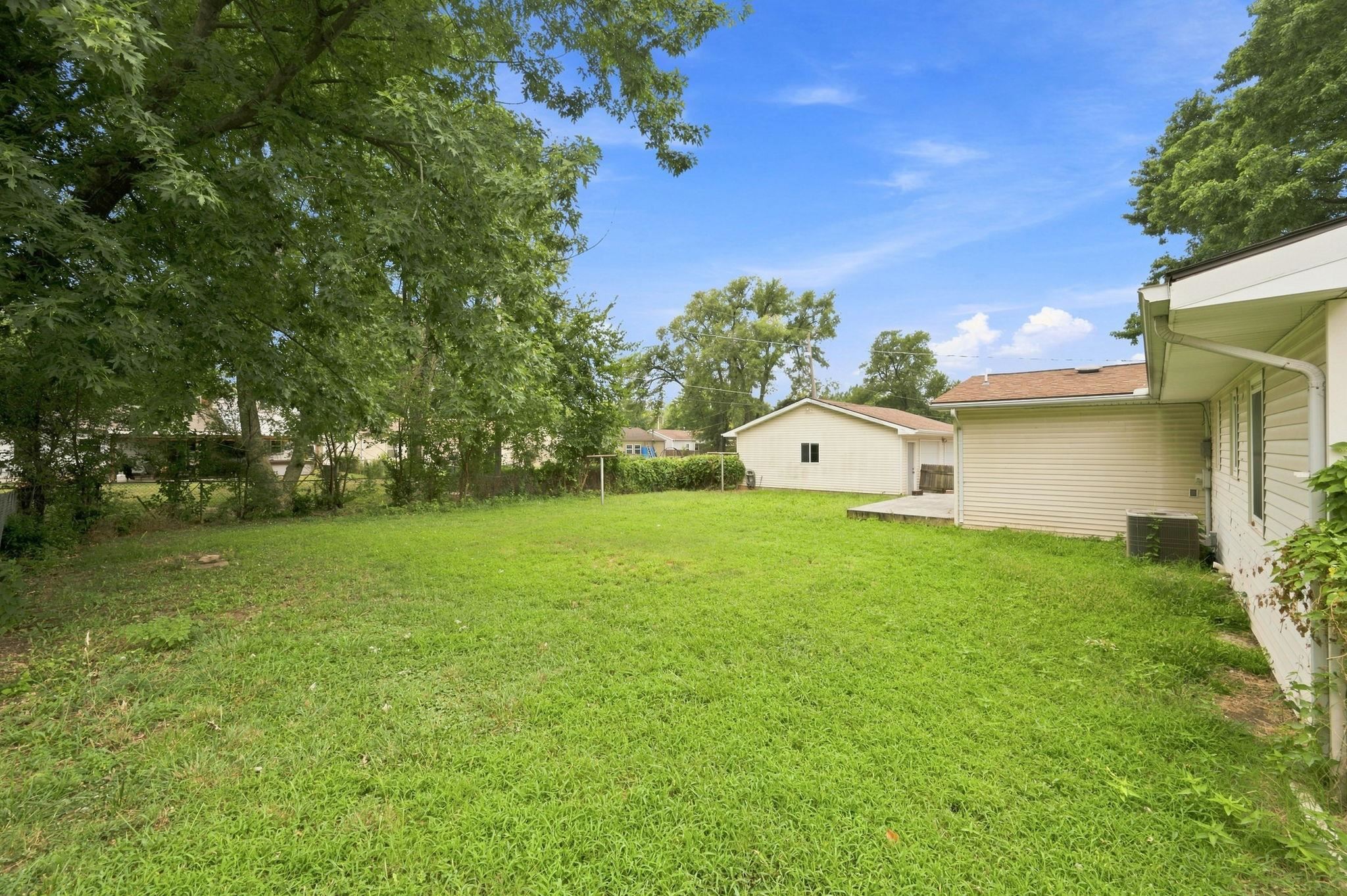 225 Belair St Property Photo 35