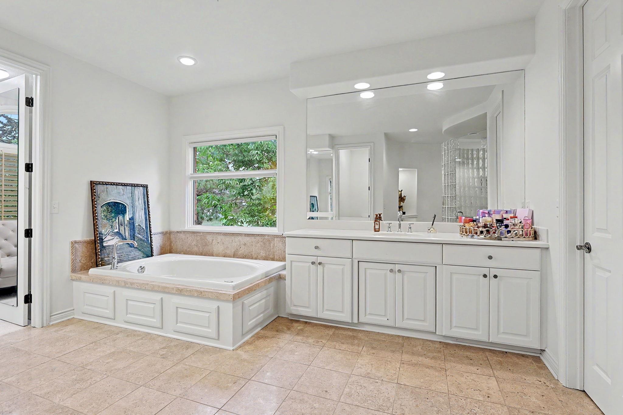 8513 E Bridlewood Property Photo 13