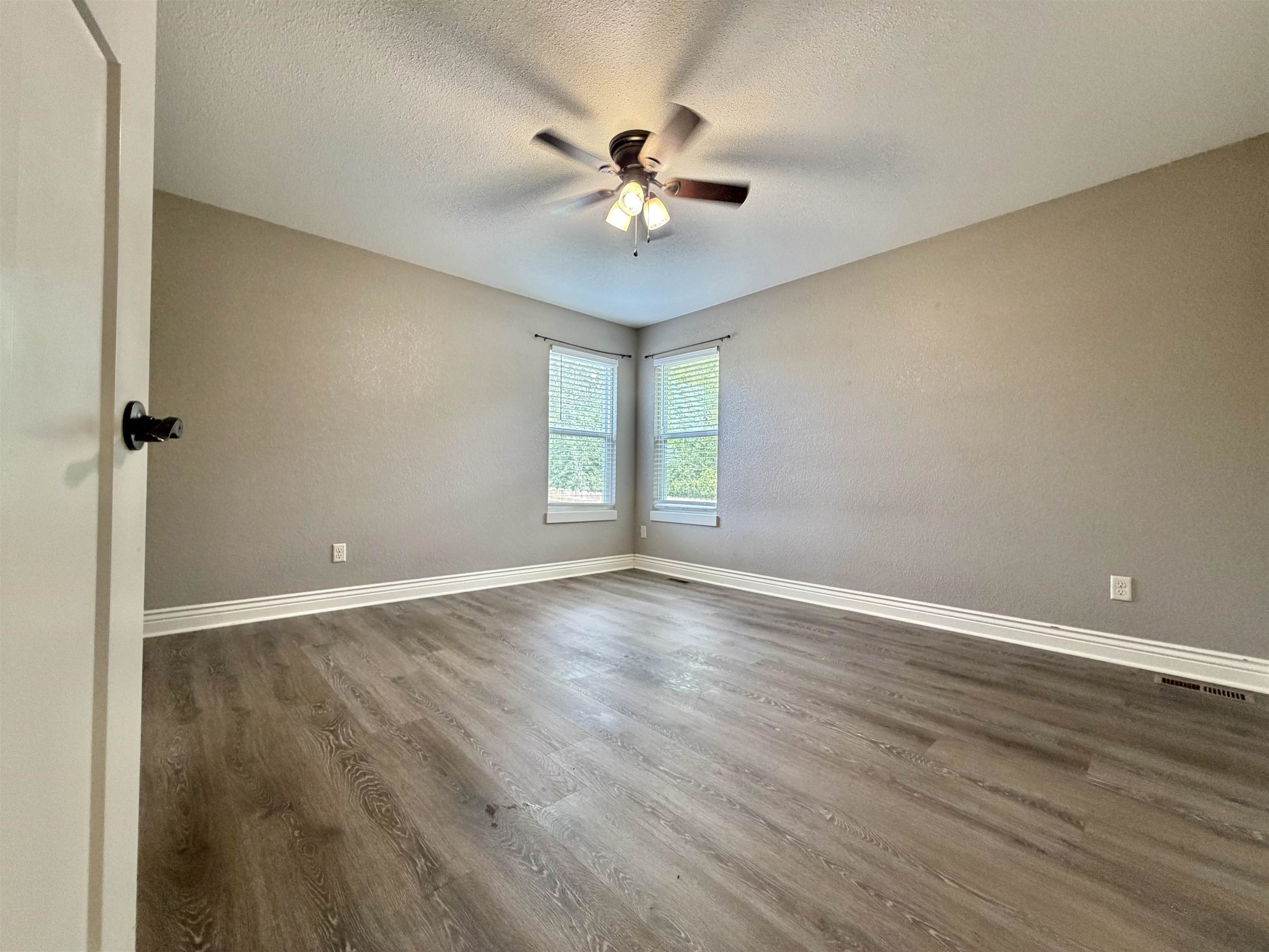 814 N Homestead Dr Property Photo 18