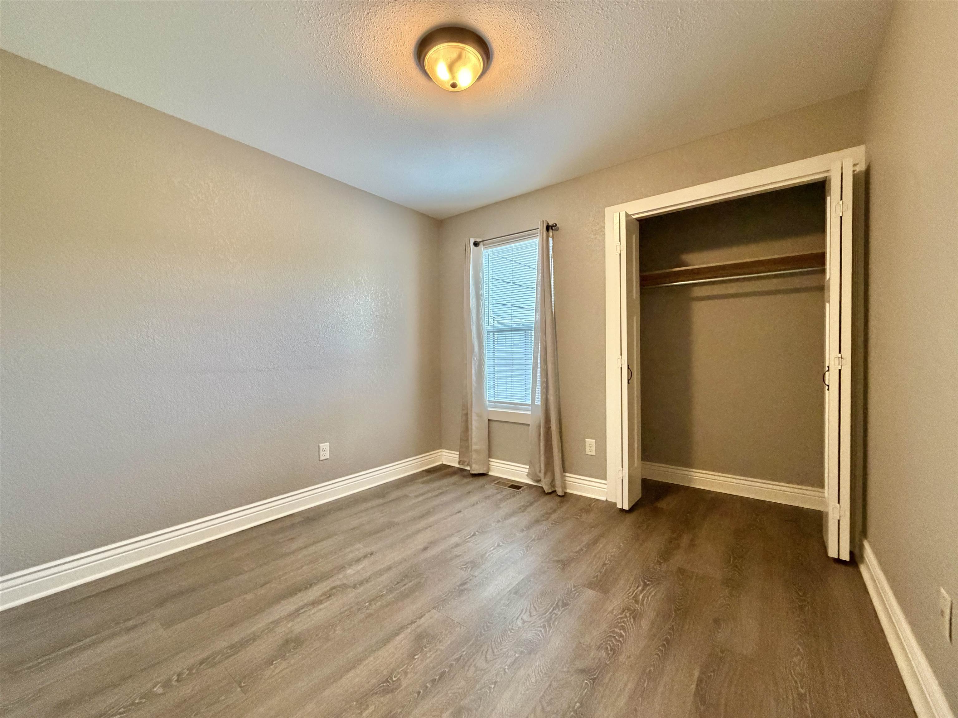 814 N Homestead Dr Property Photo 25