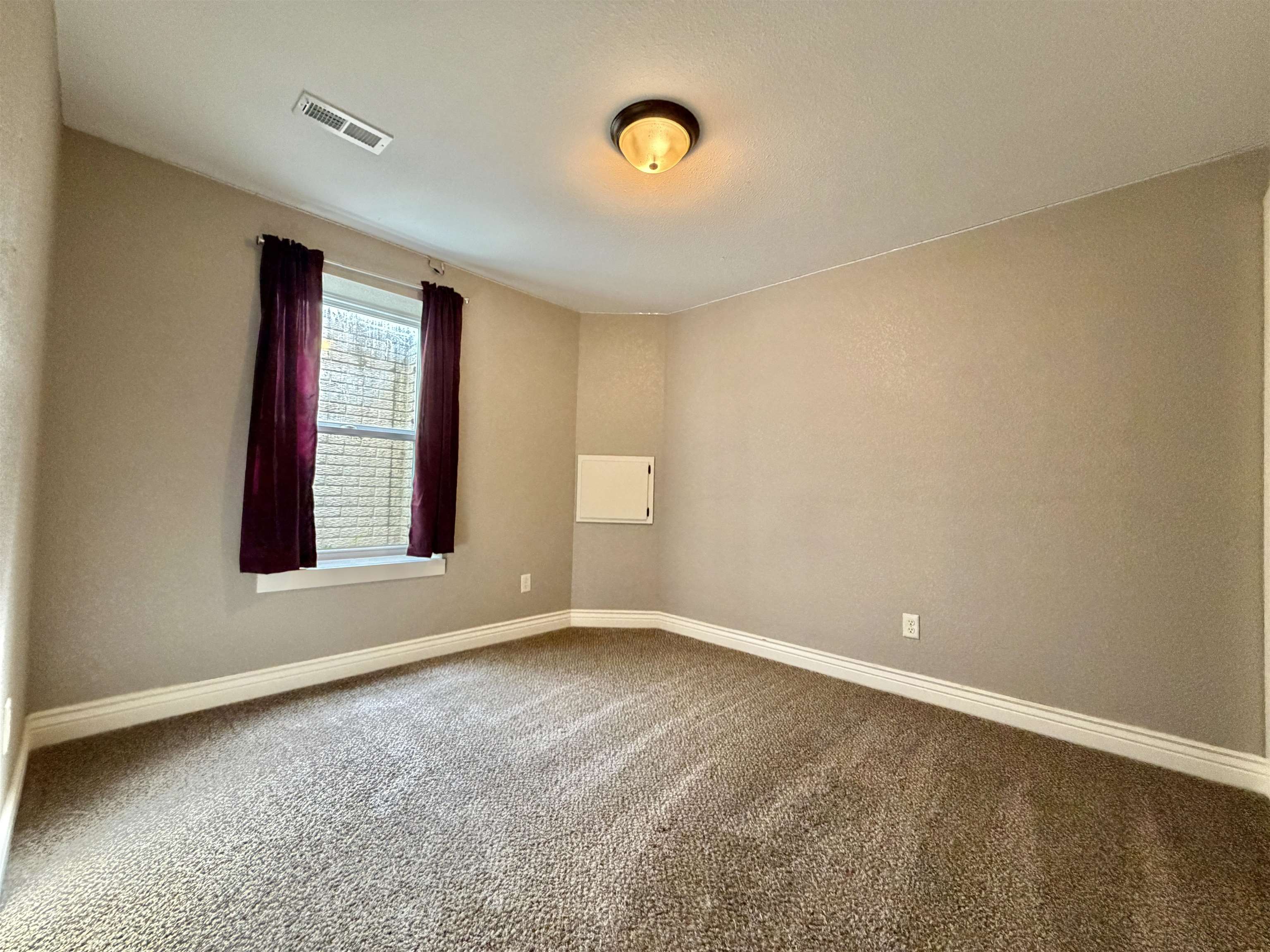 814 N Homestead Dr Property Photo 28