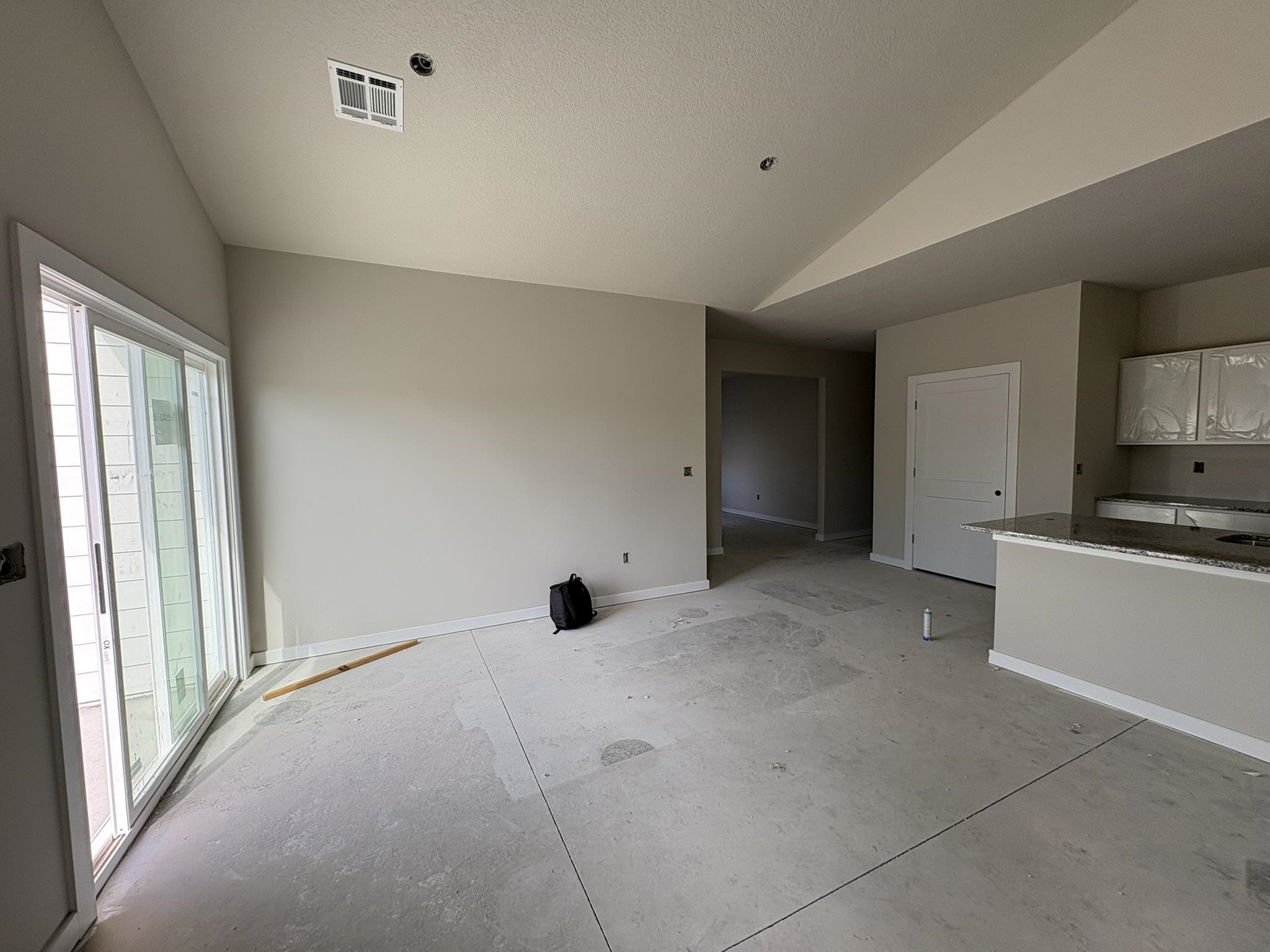 5717 Plumthicket St Property Photo 4