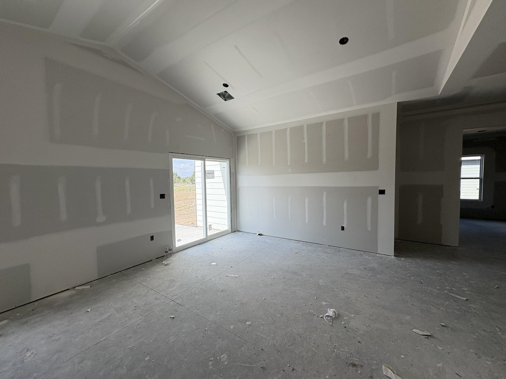 5717 Plumthicket St Property Photo 5