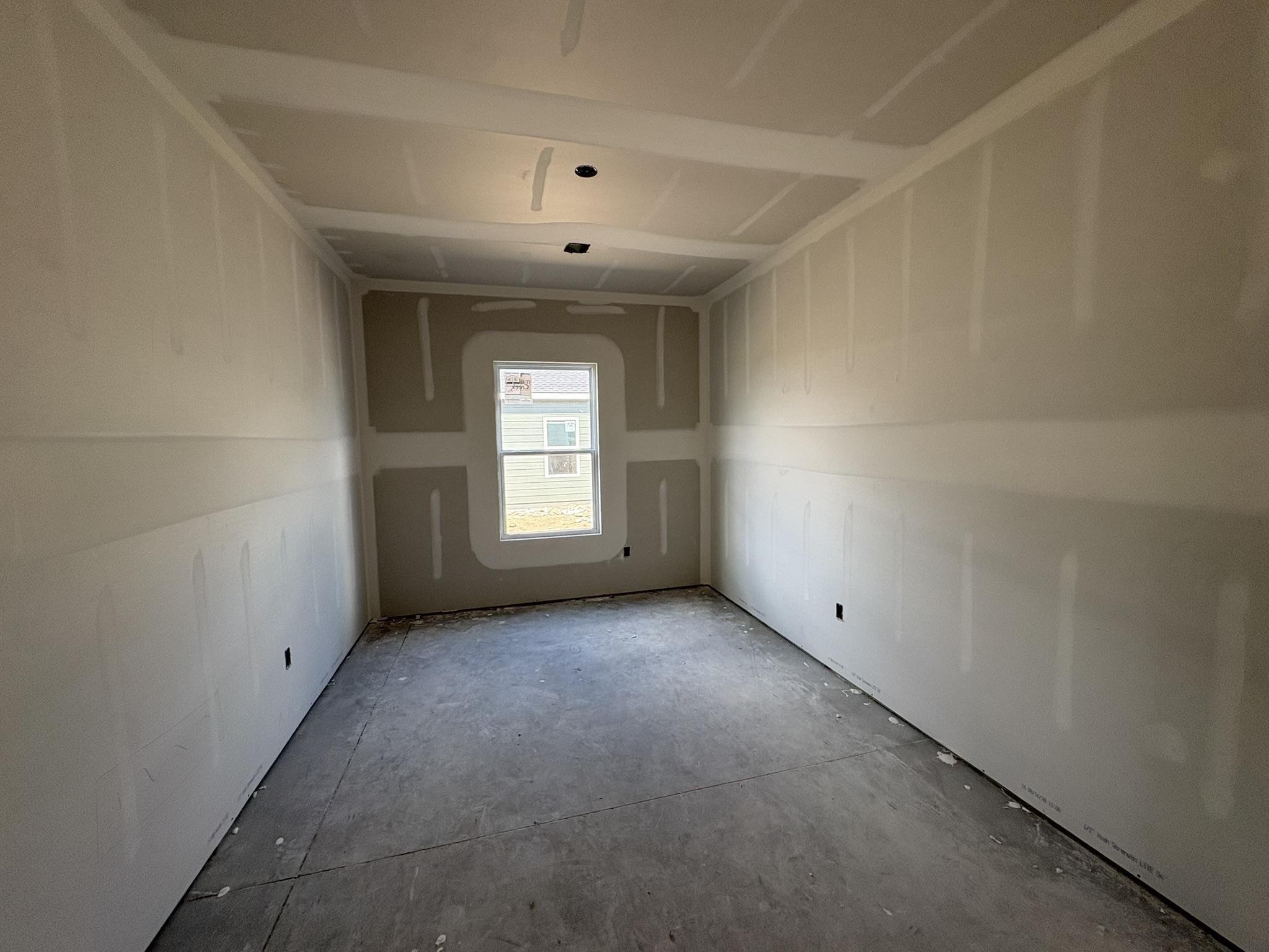 5717 Plumthicket St Property Photo 6