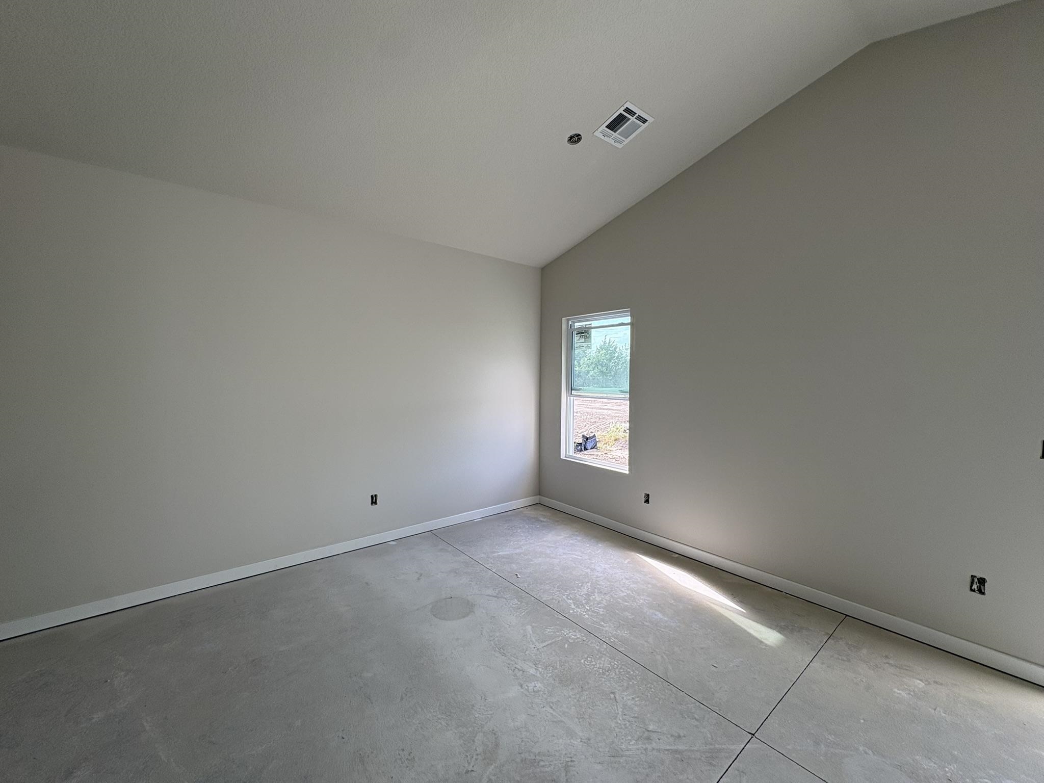 5717 Plumthicket St Property Photo 6