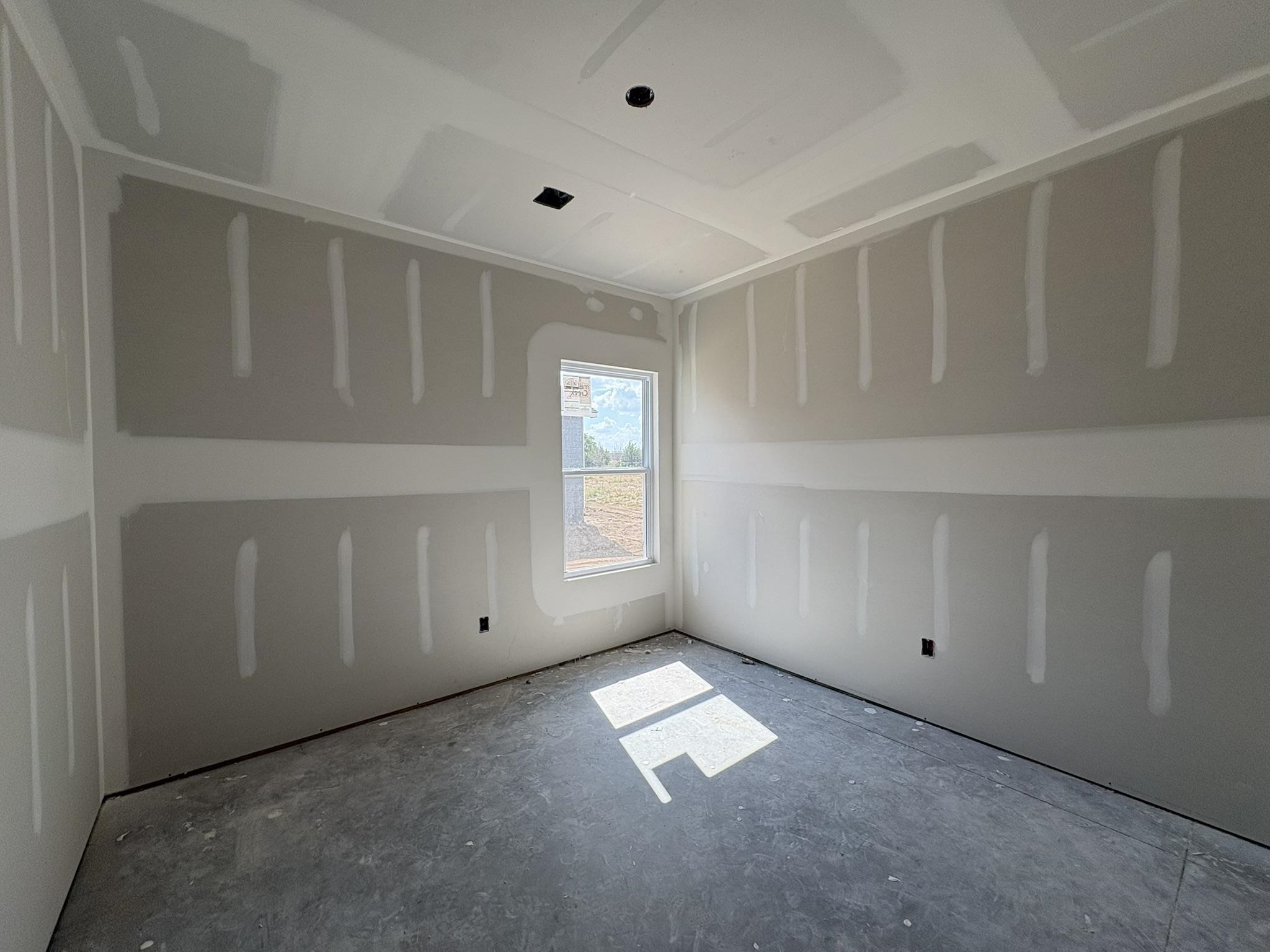 5717 Plumthicket St Property Photo 9