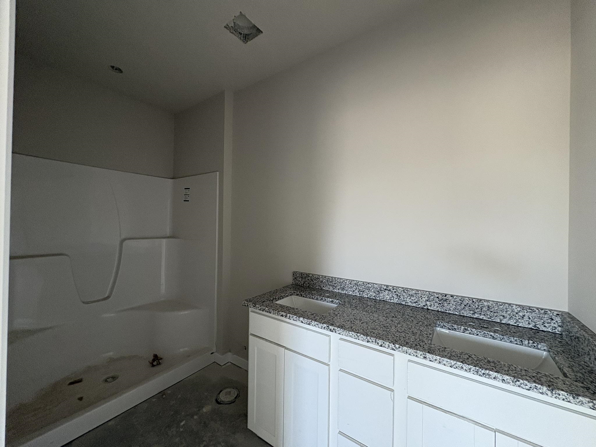 5717 Plumthicket St Property Photo 9