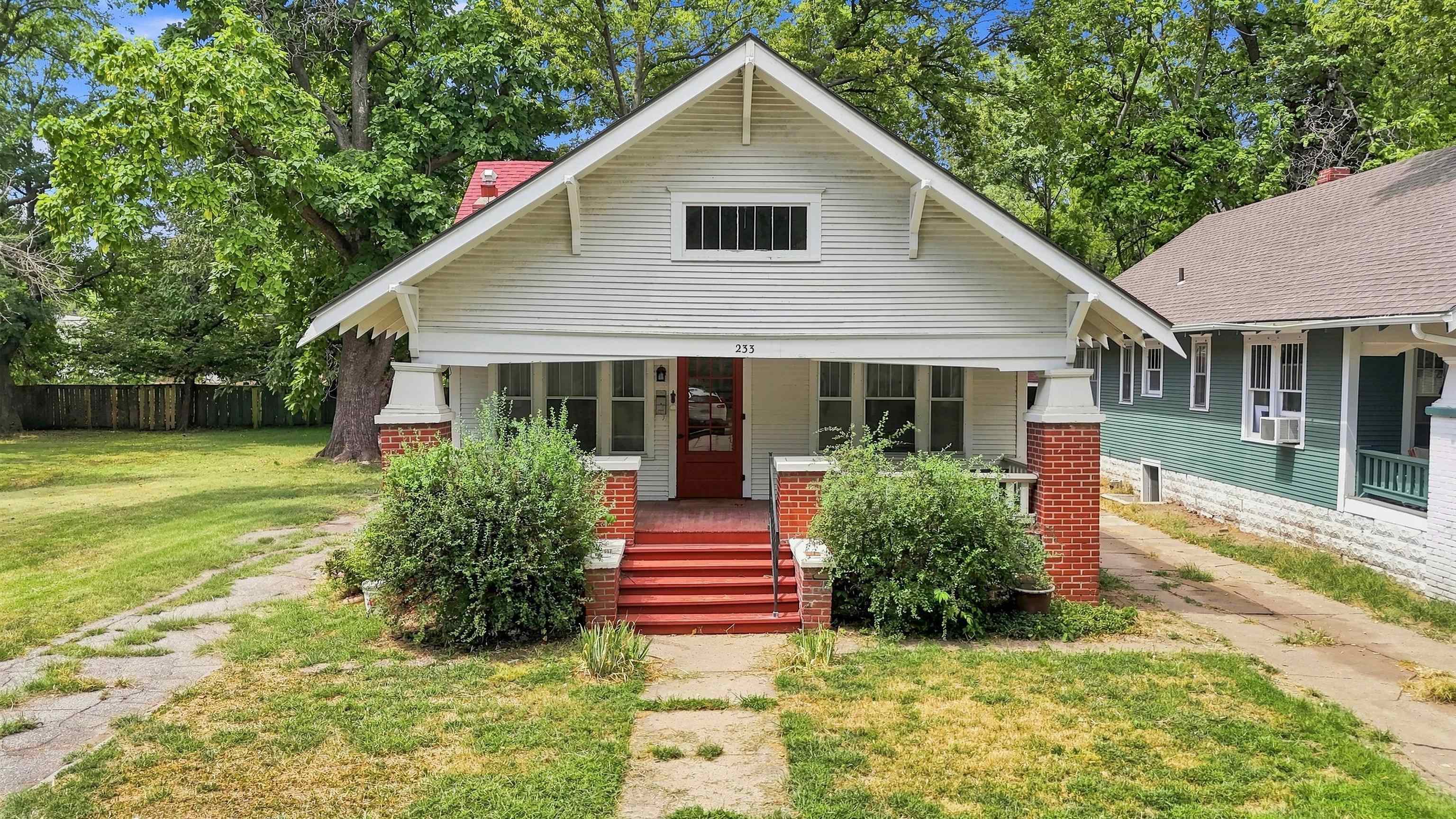 233 N Estelle Ave Property Photo 3