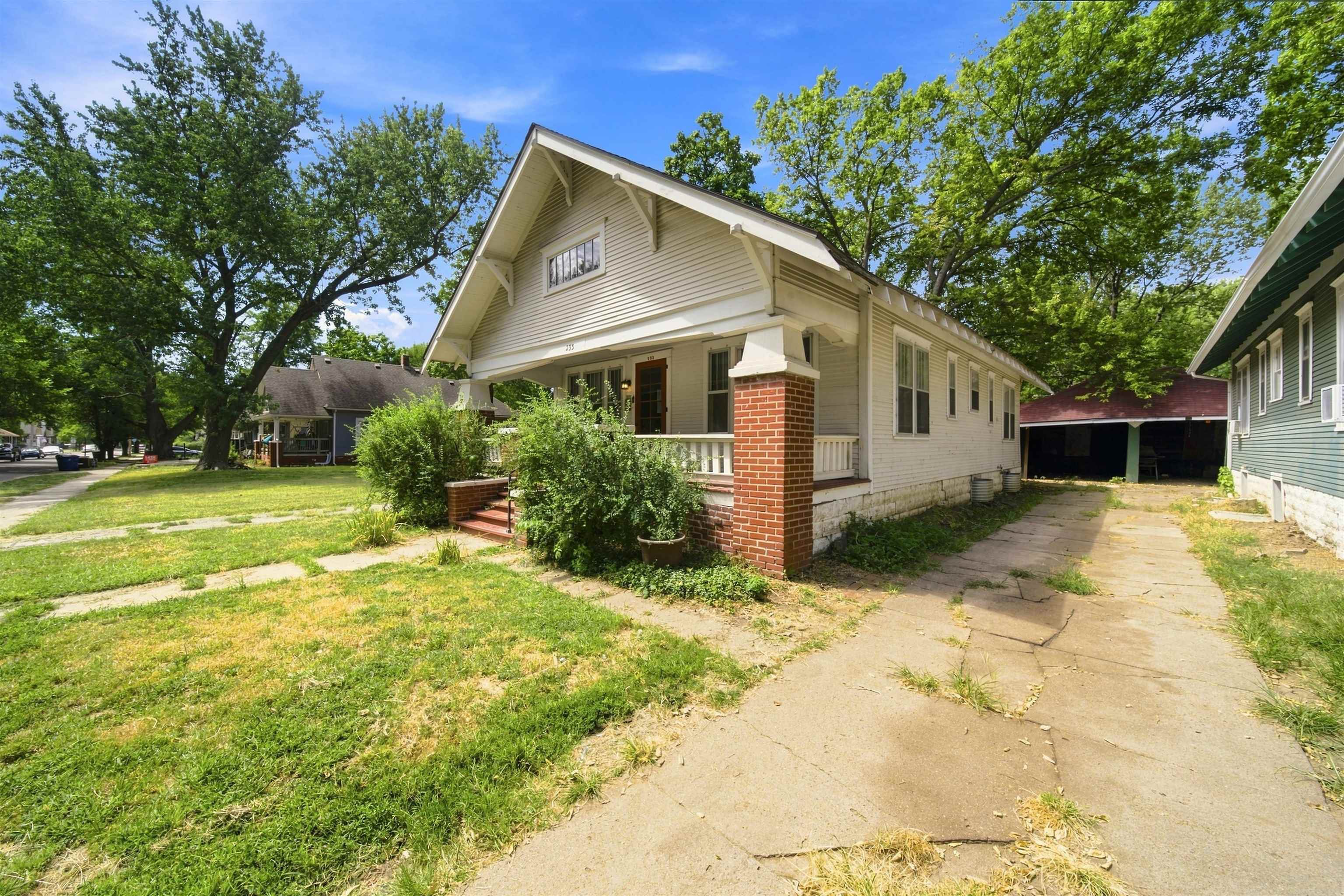 233 N Estelle Ave Property Photo 4