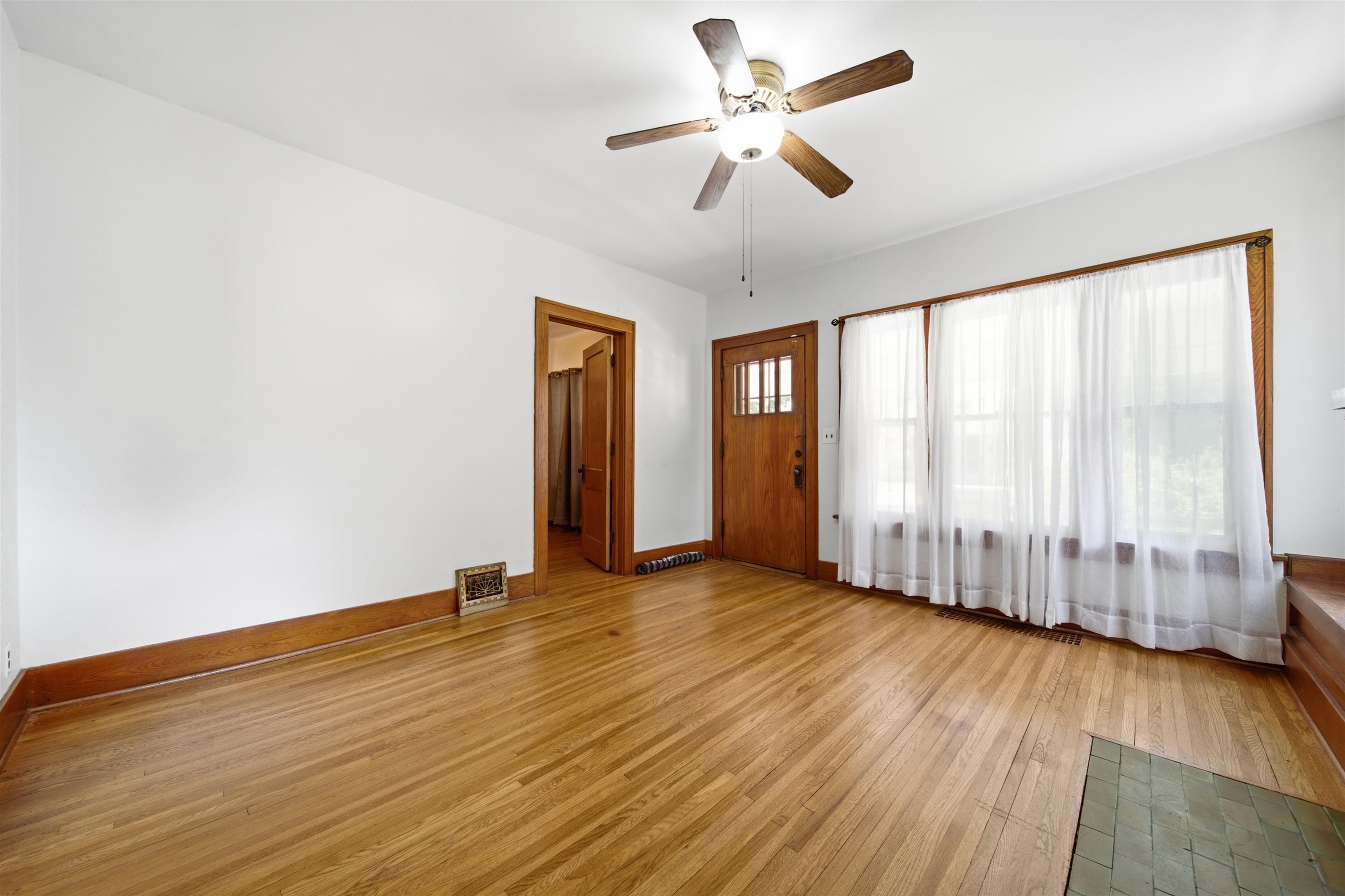233 N Estelle Ave Property Photo 8