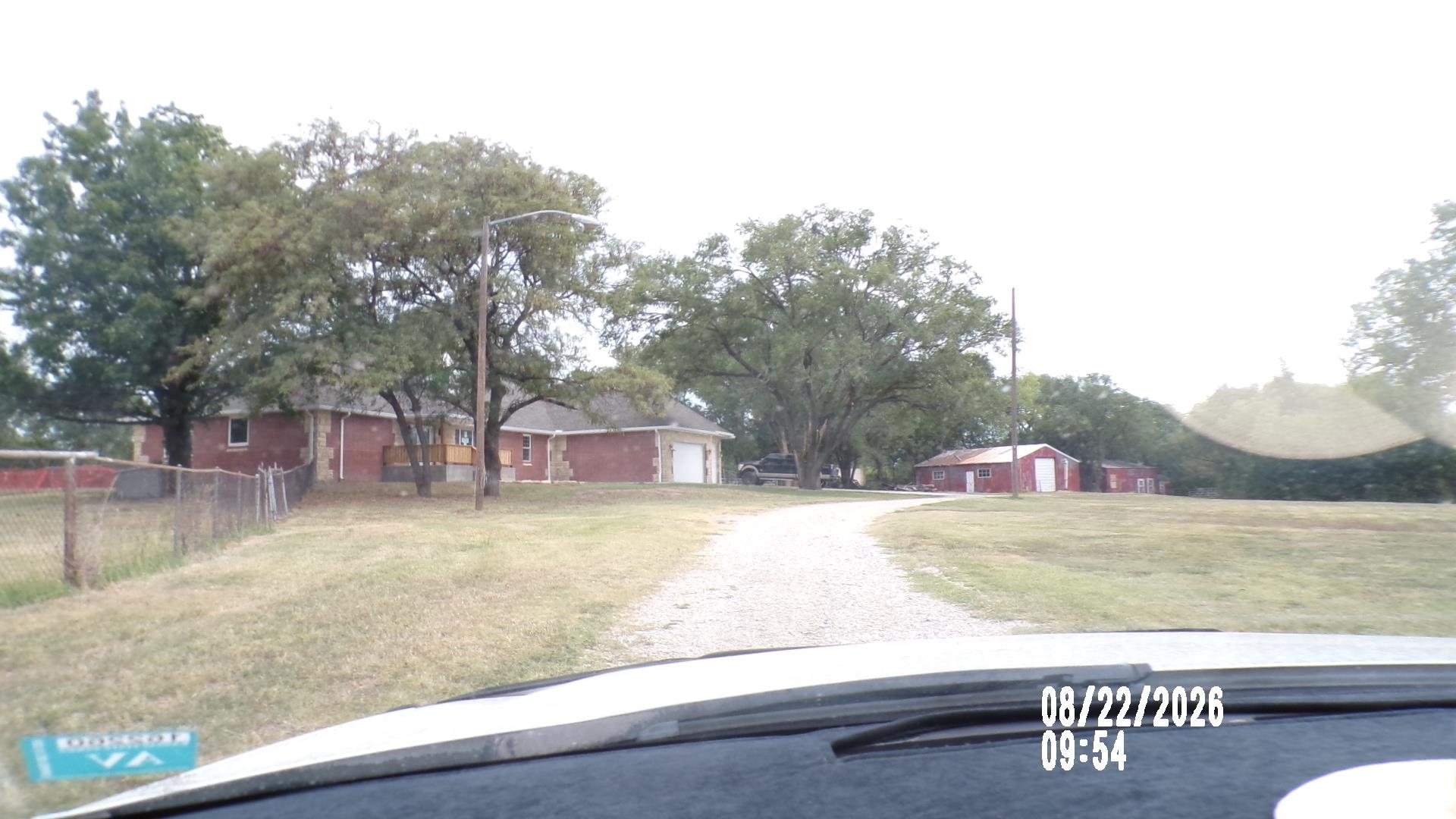 7530 N Broadway Ave Property Photo 2