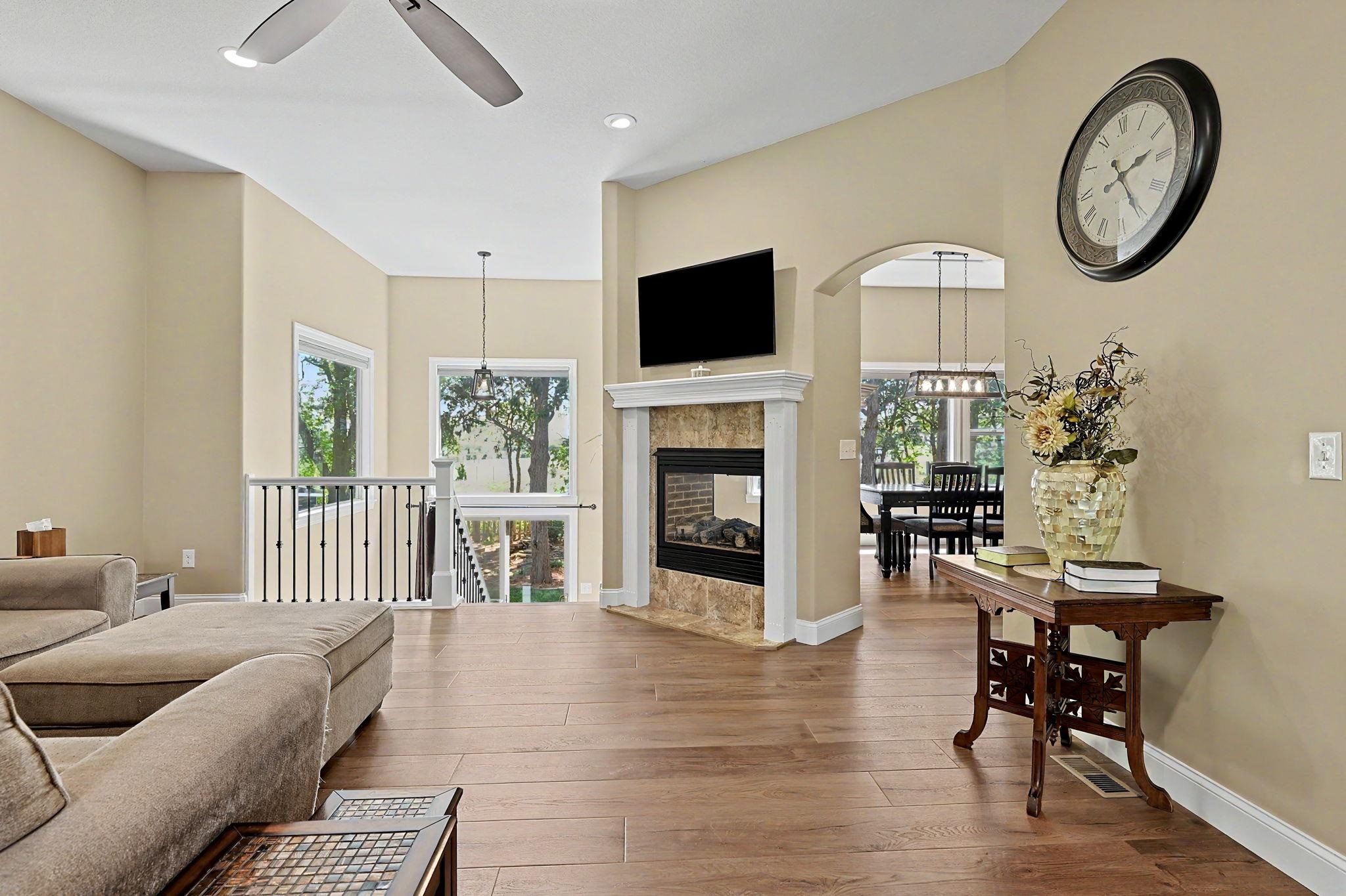 1431 E Summerlyn Property Photo 5