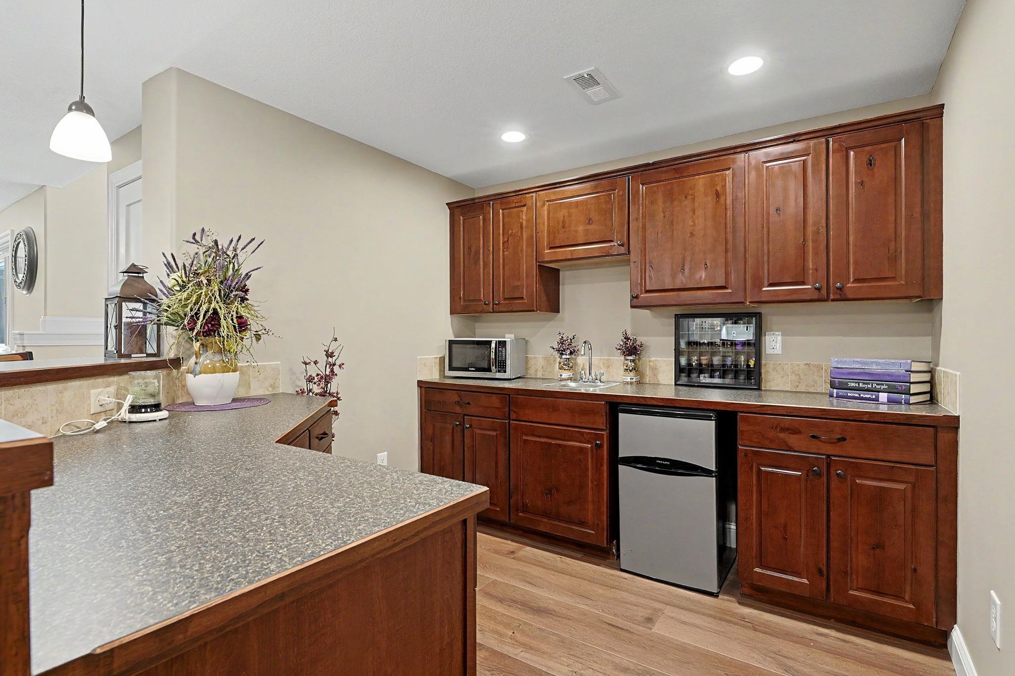 1431 E Summerlyn Property Photo 28