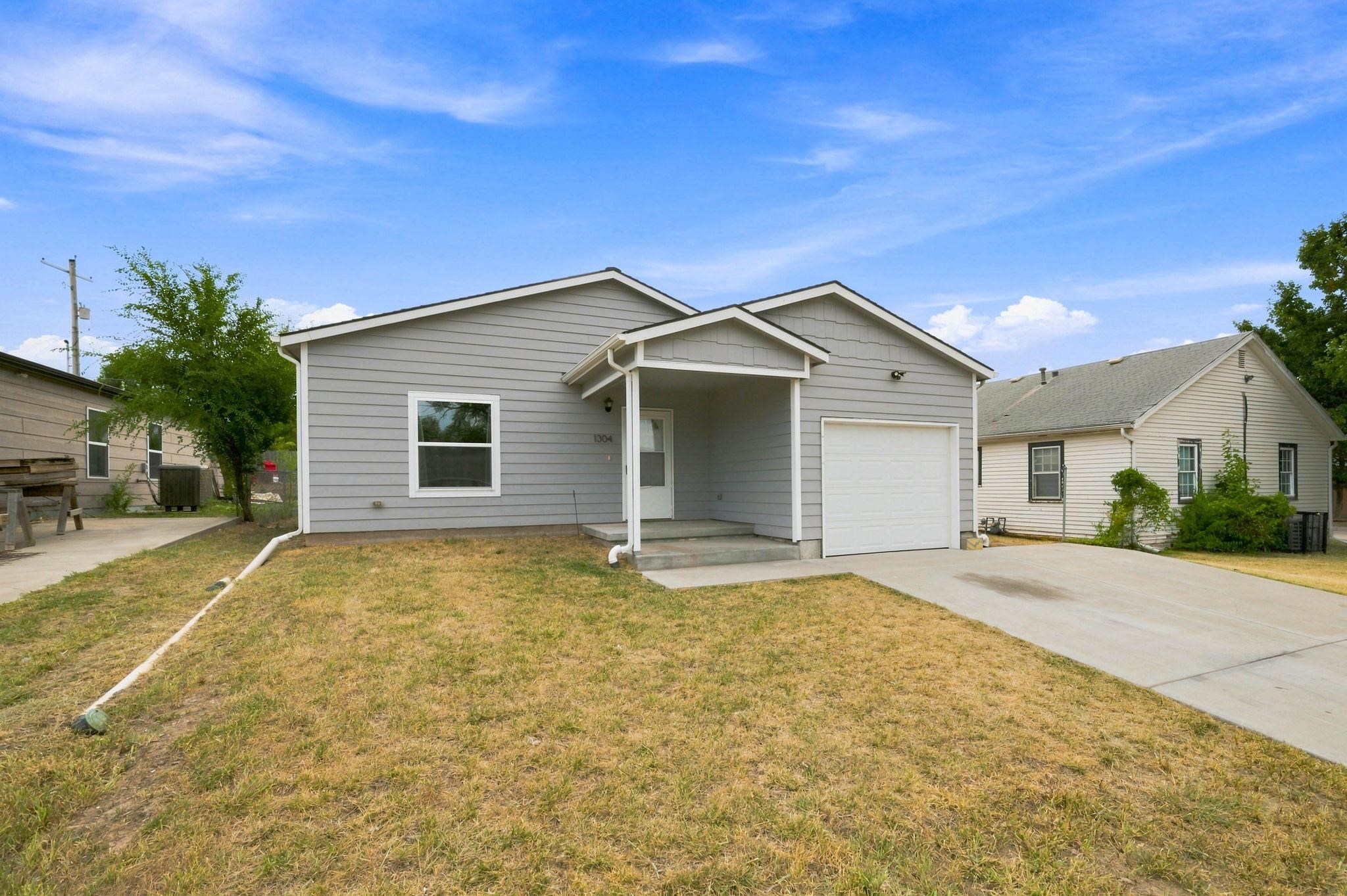 1304 N Lorraine Ave Property Photo 3