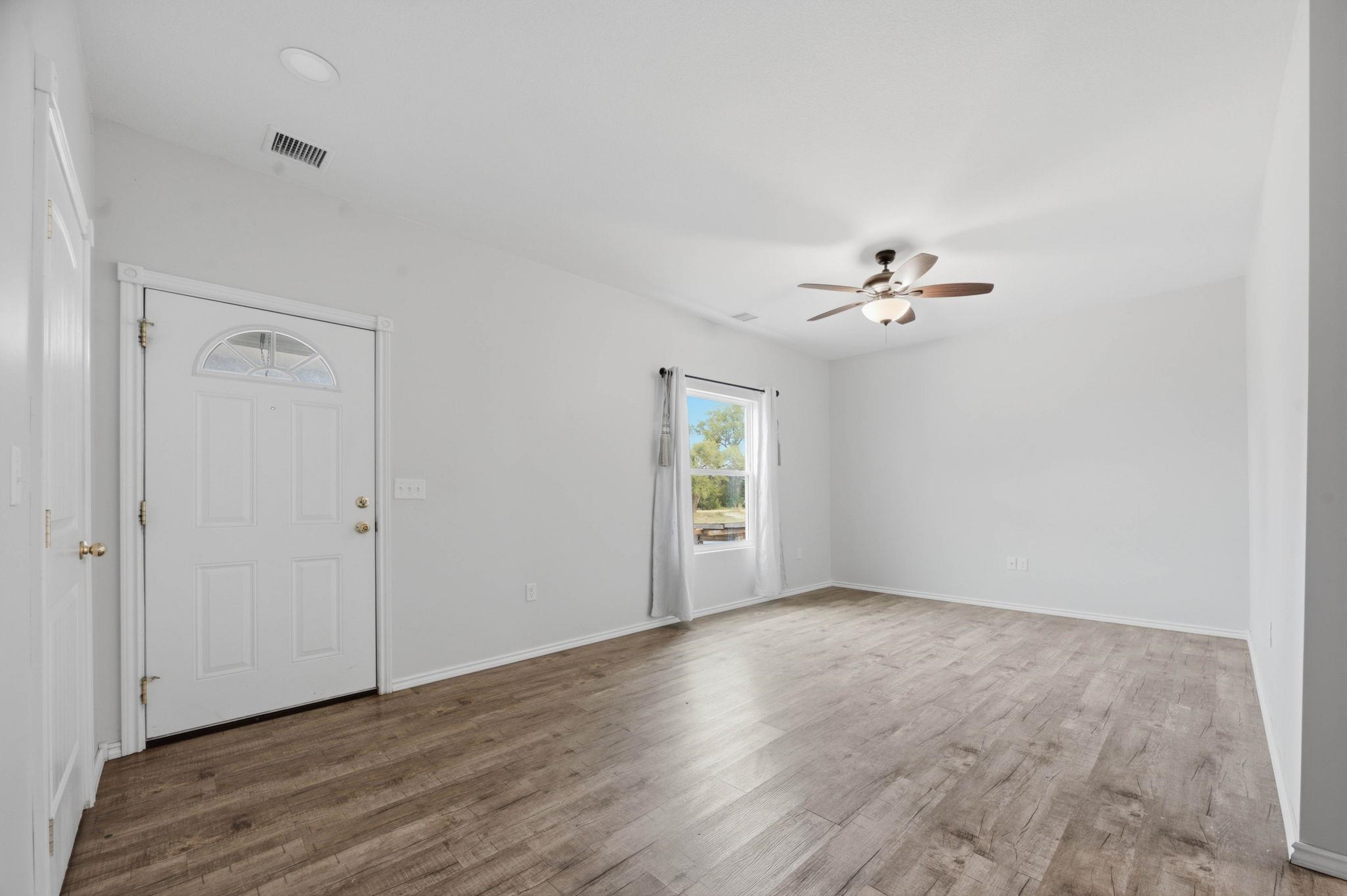 1304 N Lorraine Ave Property Photo 5