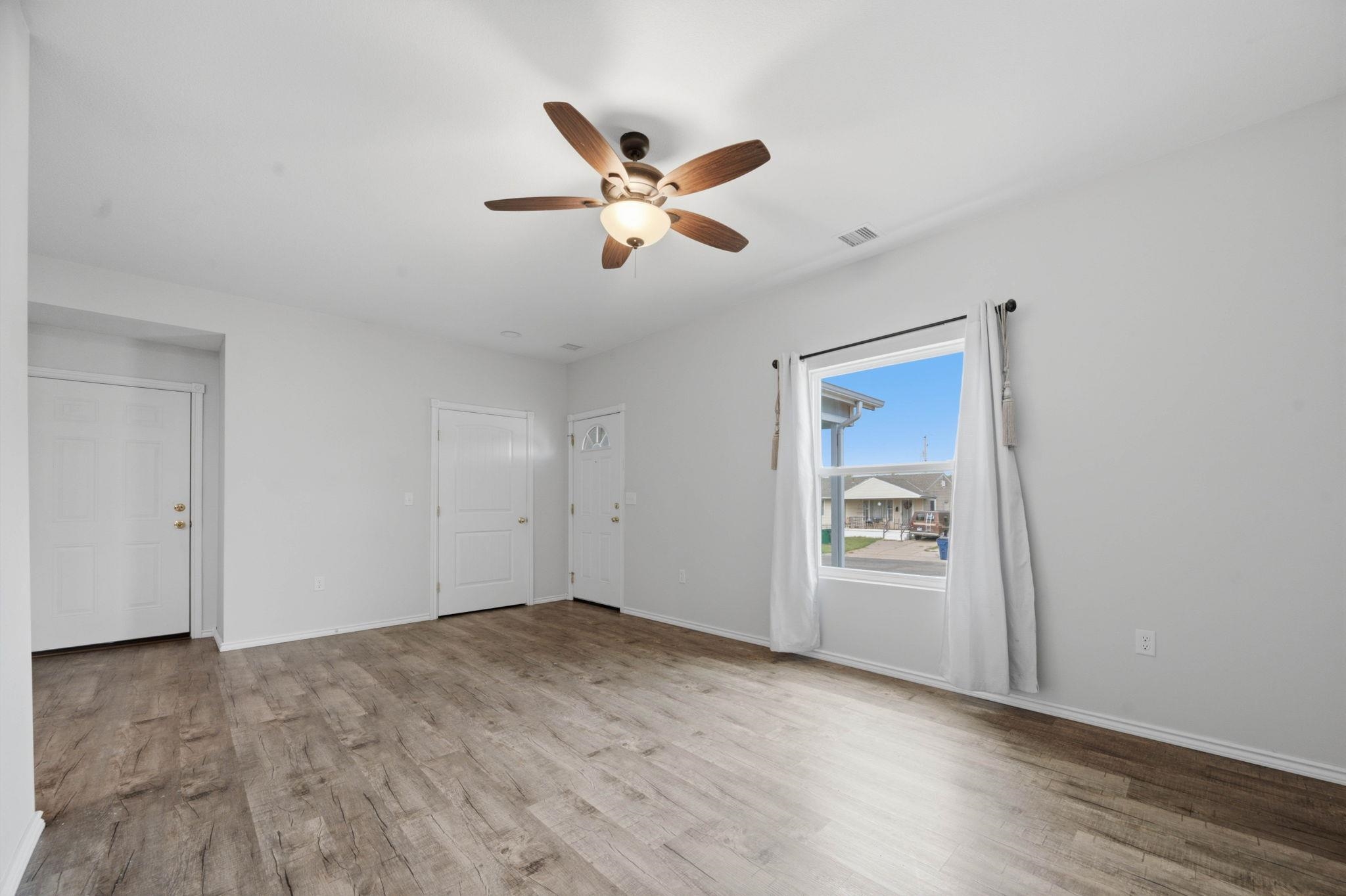 1304 N Lorraine Ave Property Photo 8