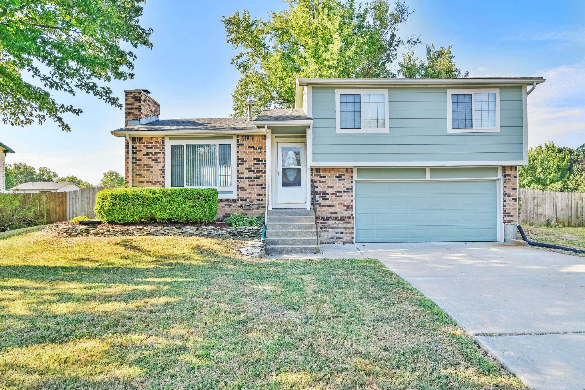 3208 N Cranberry Property Photo 1