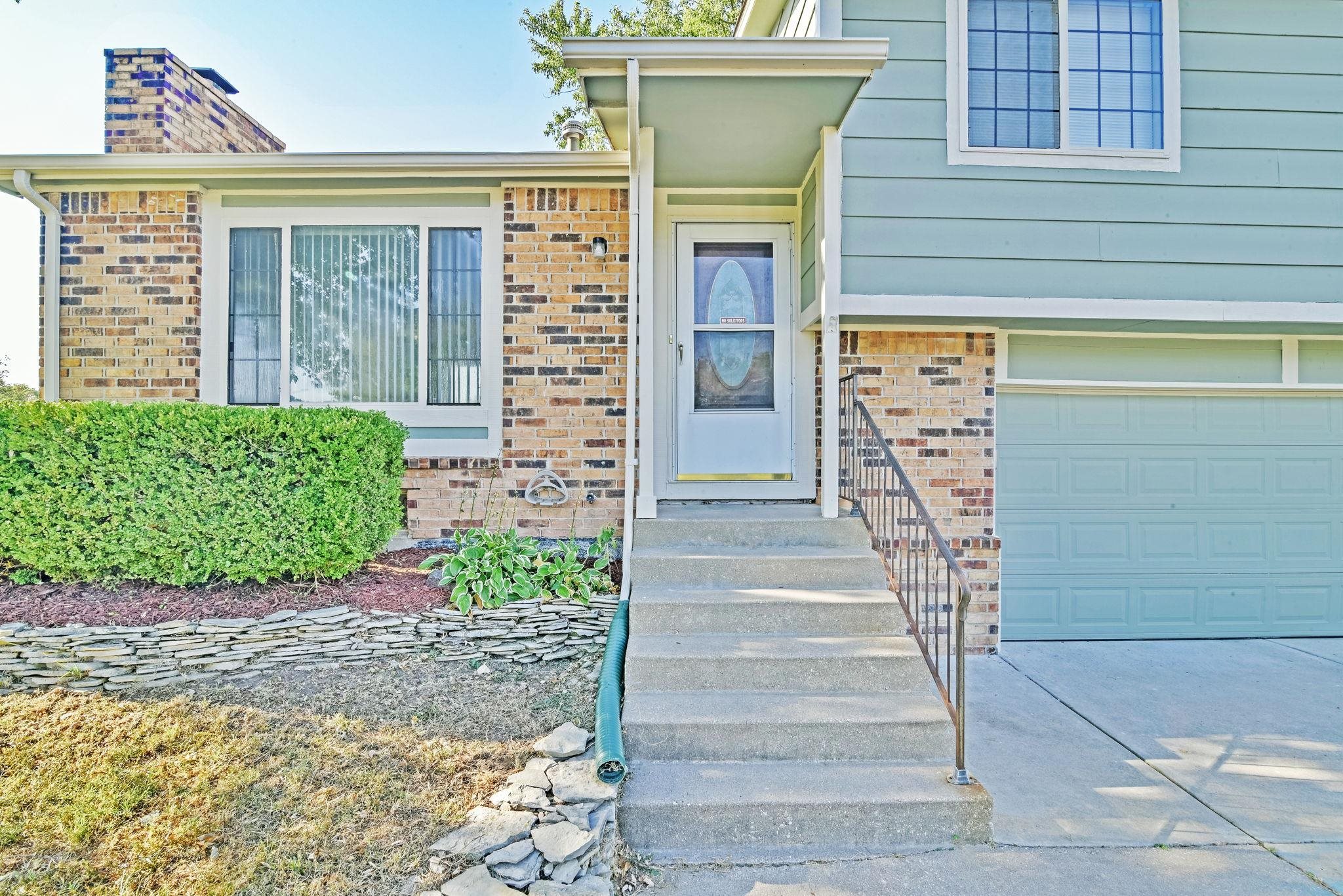3208 N Cranberry Property Photo 4