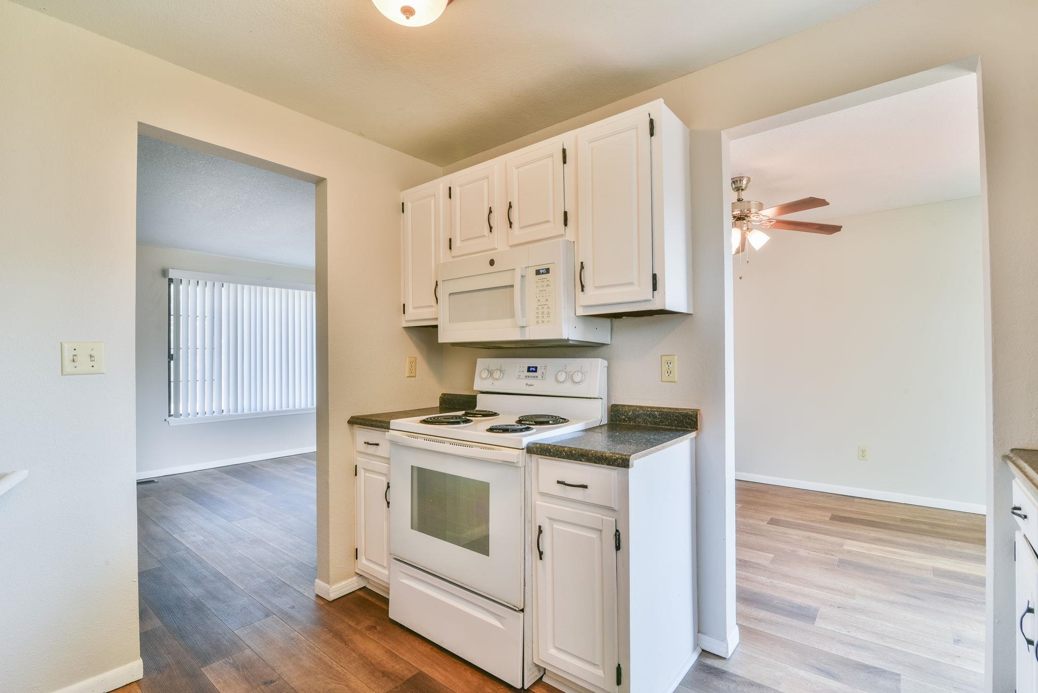 3208 N Cranberry Property Photo 12