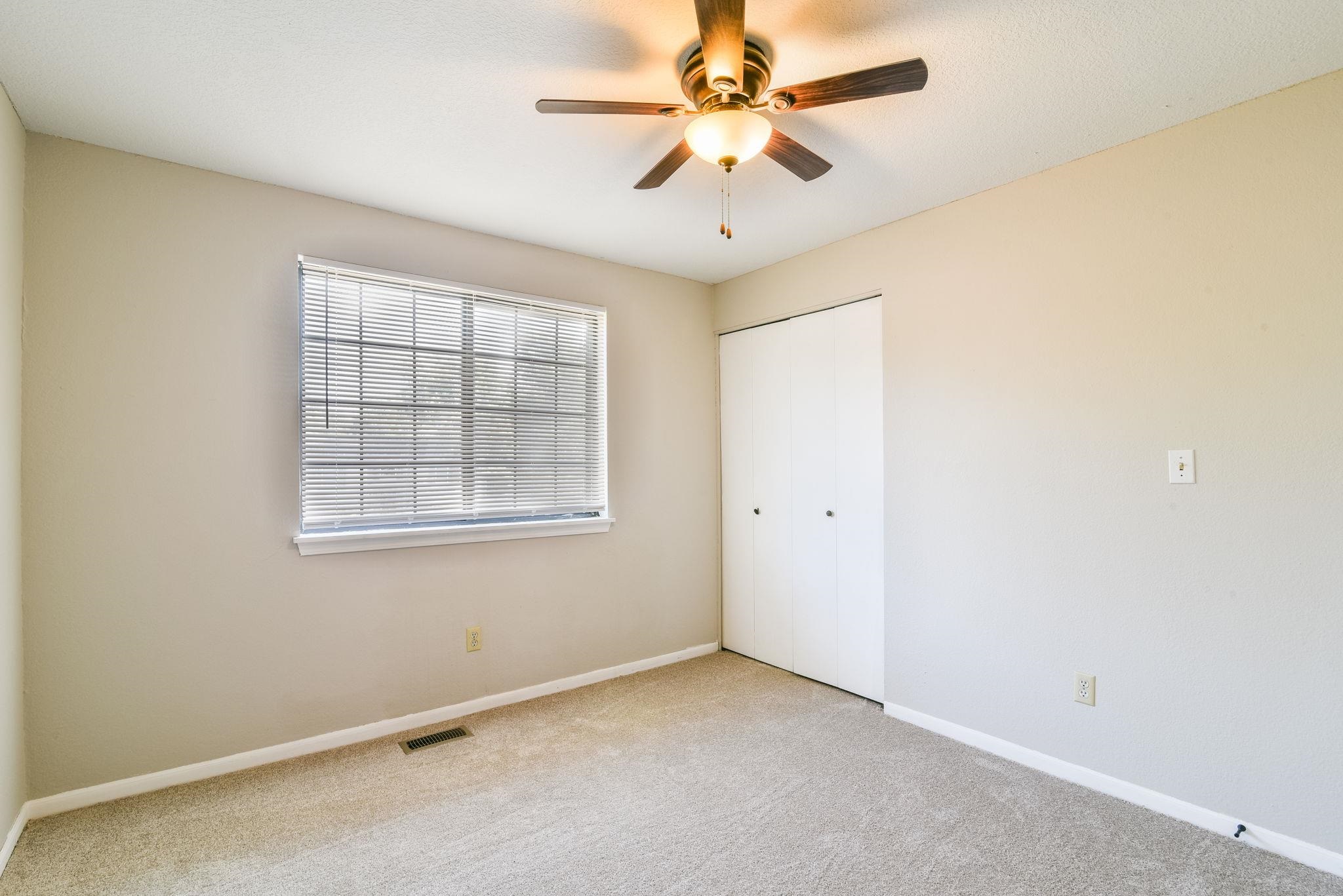 3208 N Cranberry Property Photo 17