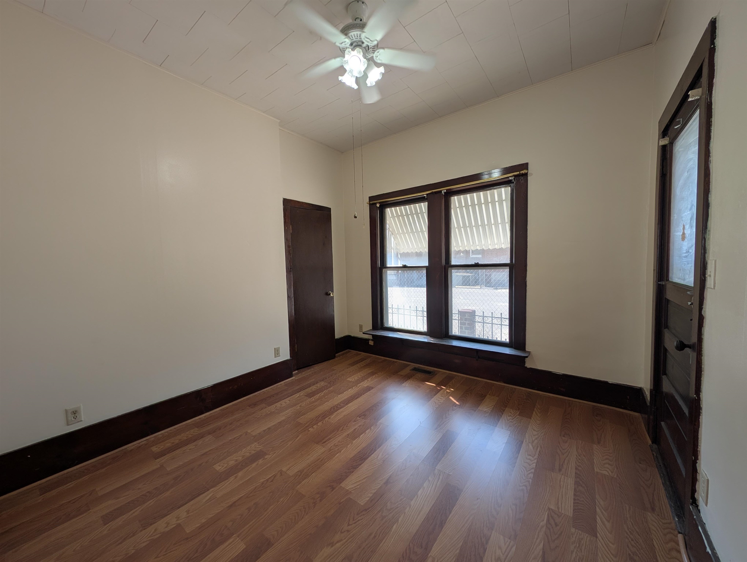 1818 N Park Pl Property Photo 11