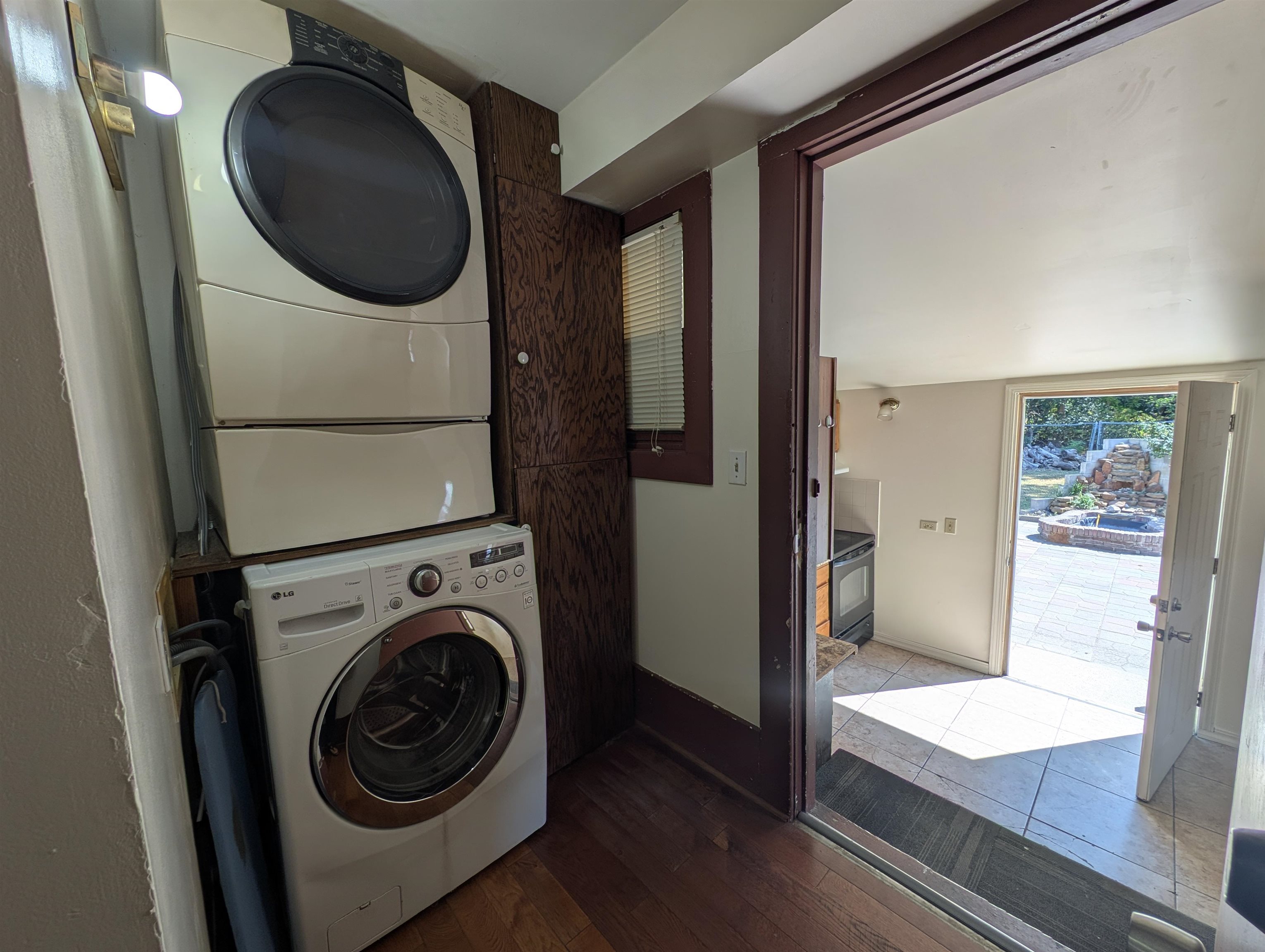 1818 N Park Pl Property Photo 13