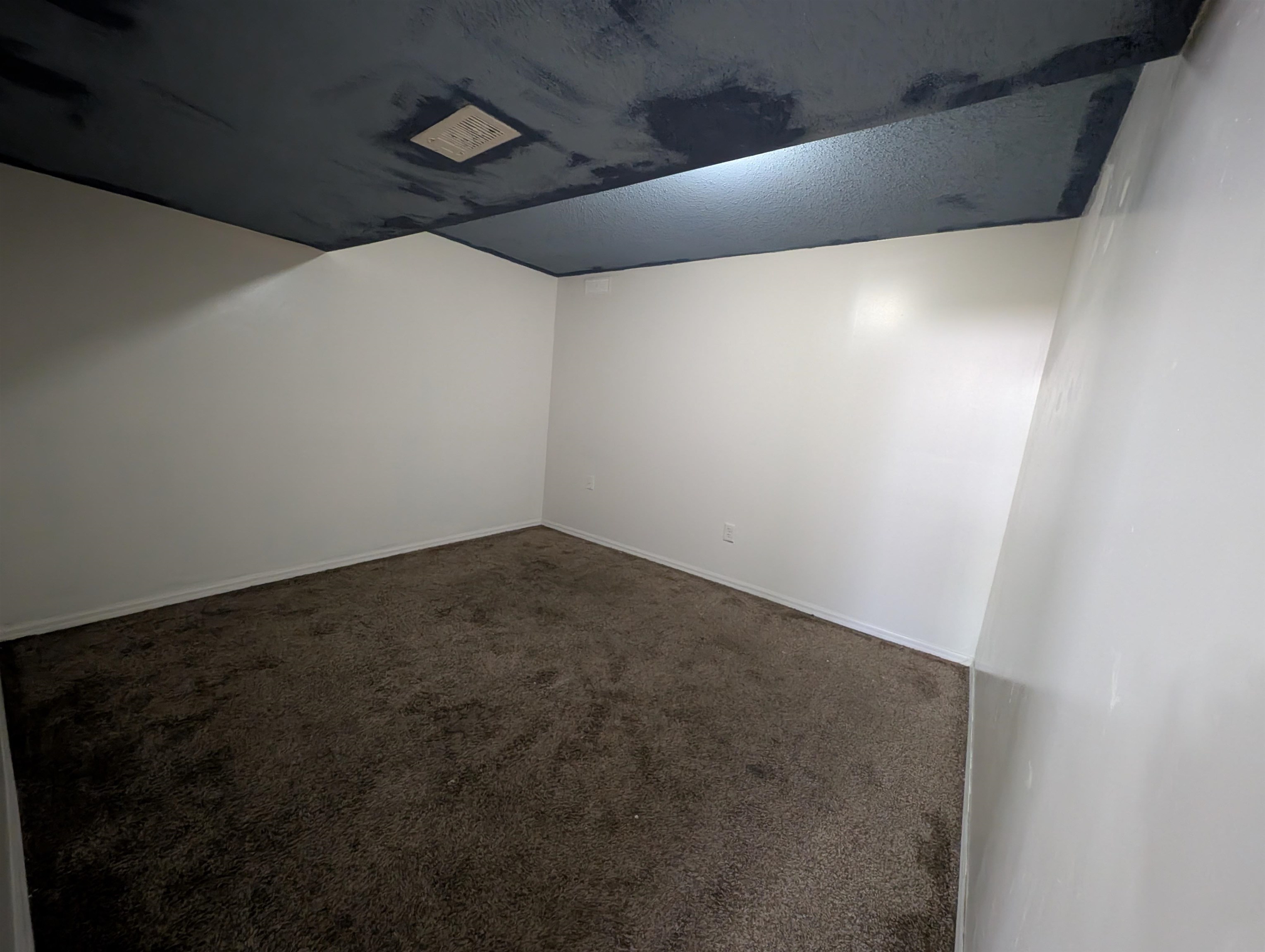 1818 N Park Pl Property Photo 18