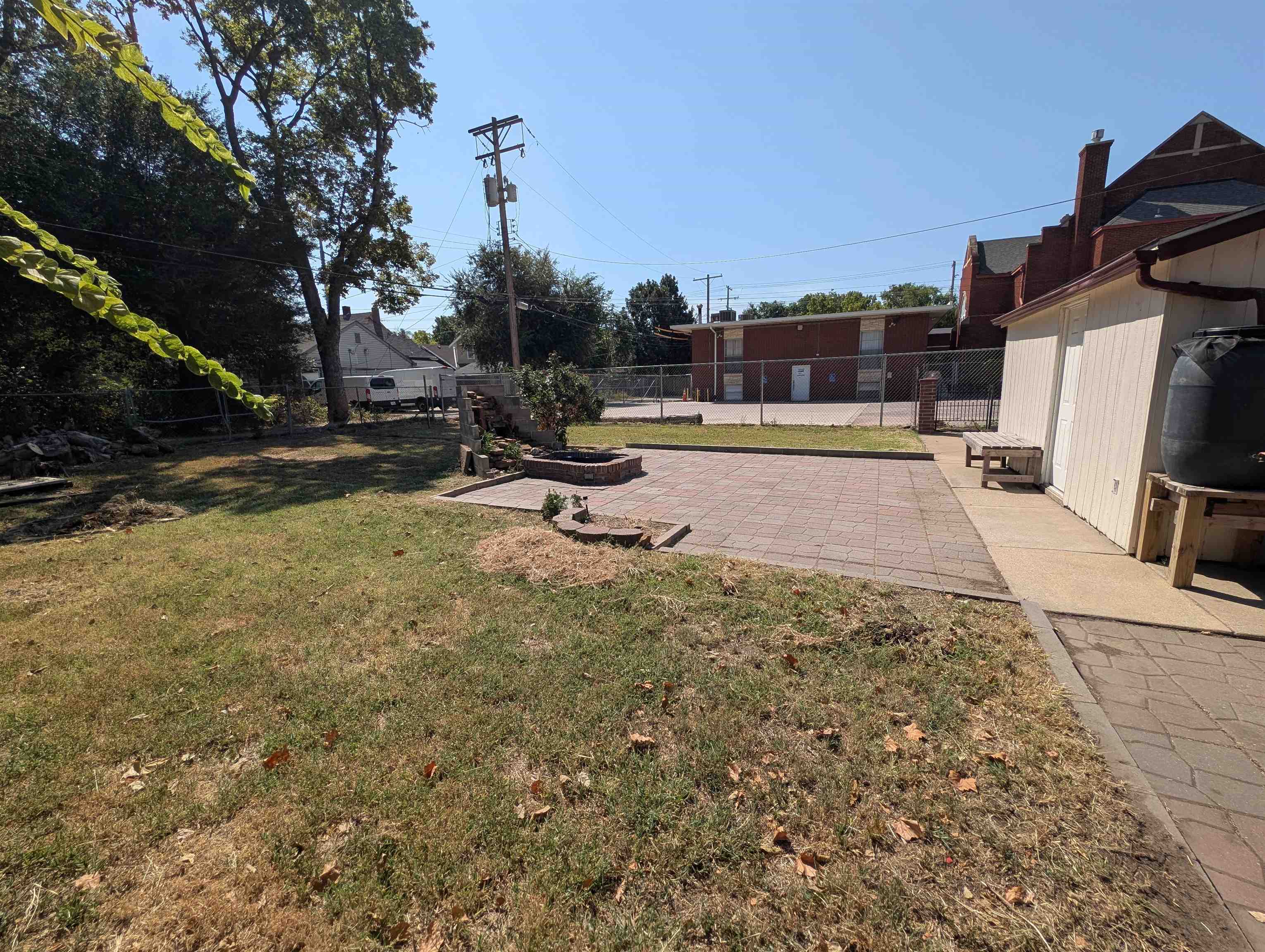 1818 N Park Pl Property Photo 22