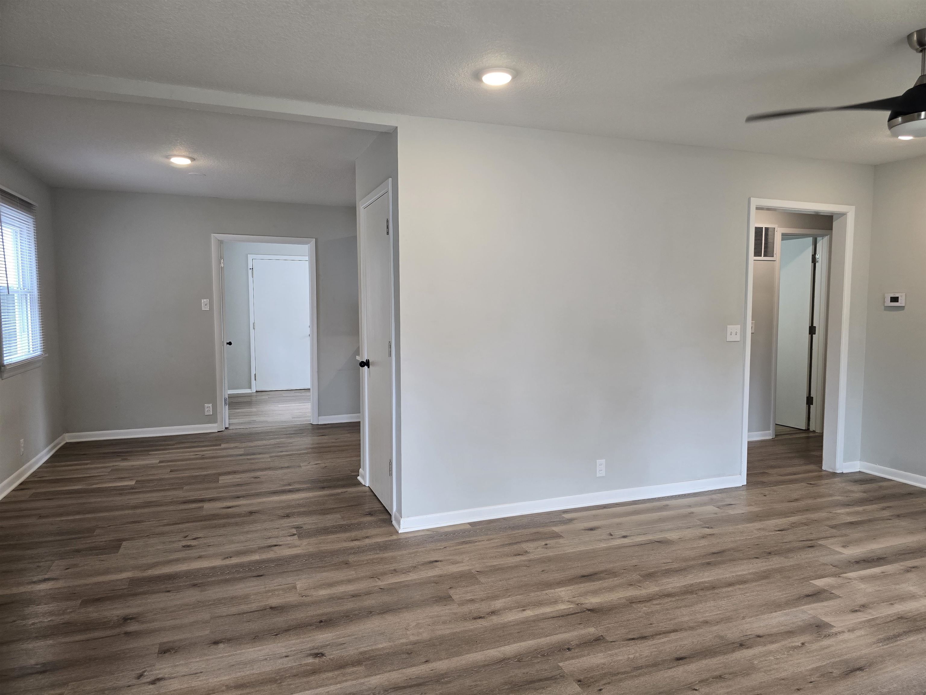 4622 S Vine Property Photo 8
