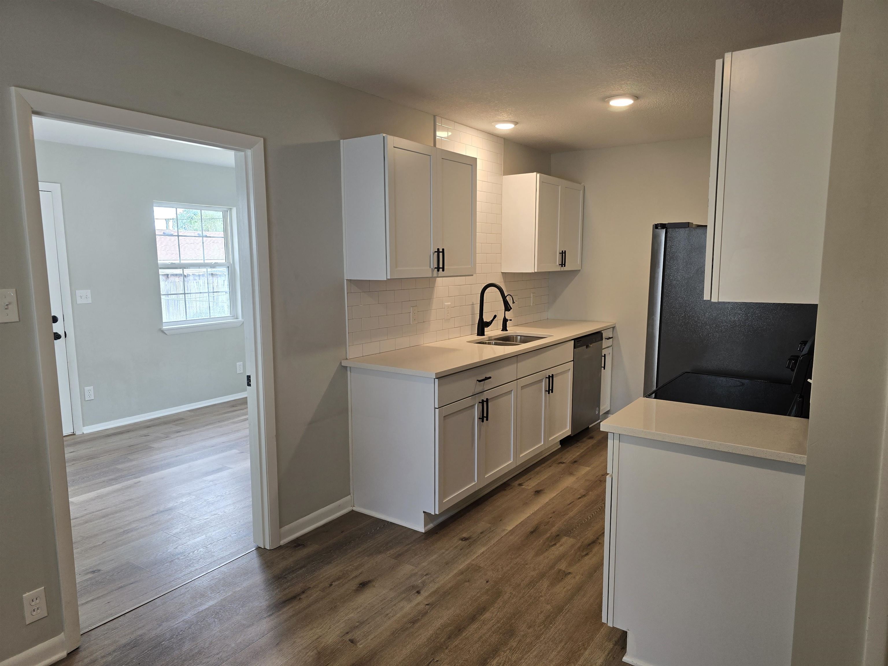 4622 S Vine Property Photo 12