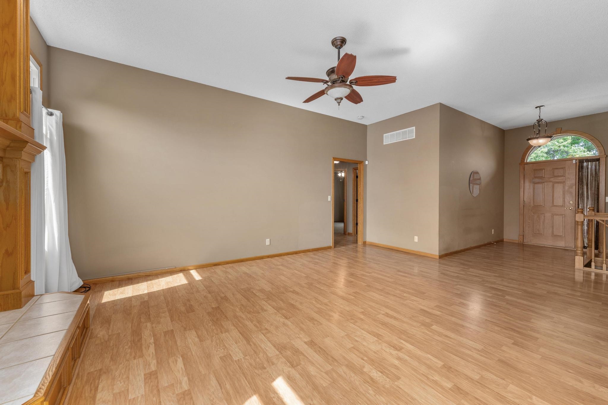 11421 W Central Park St Property Photo 4