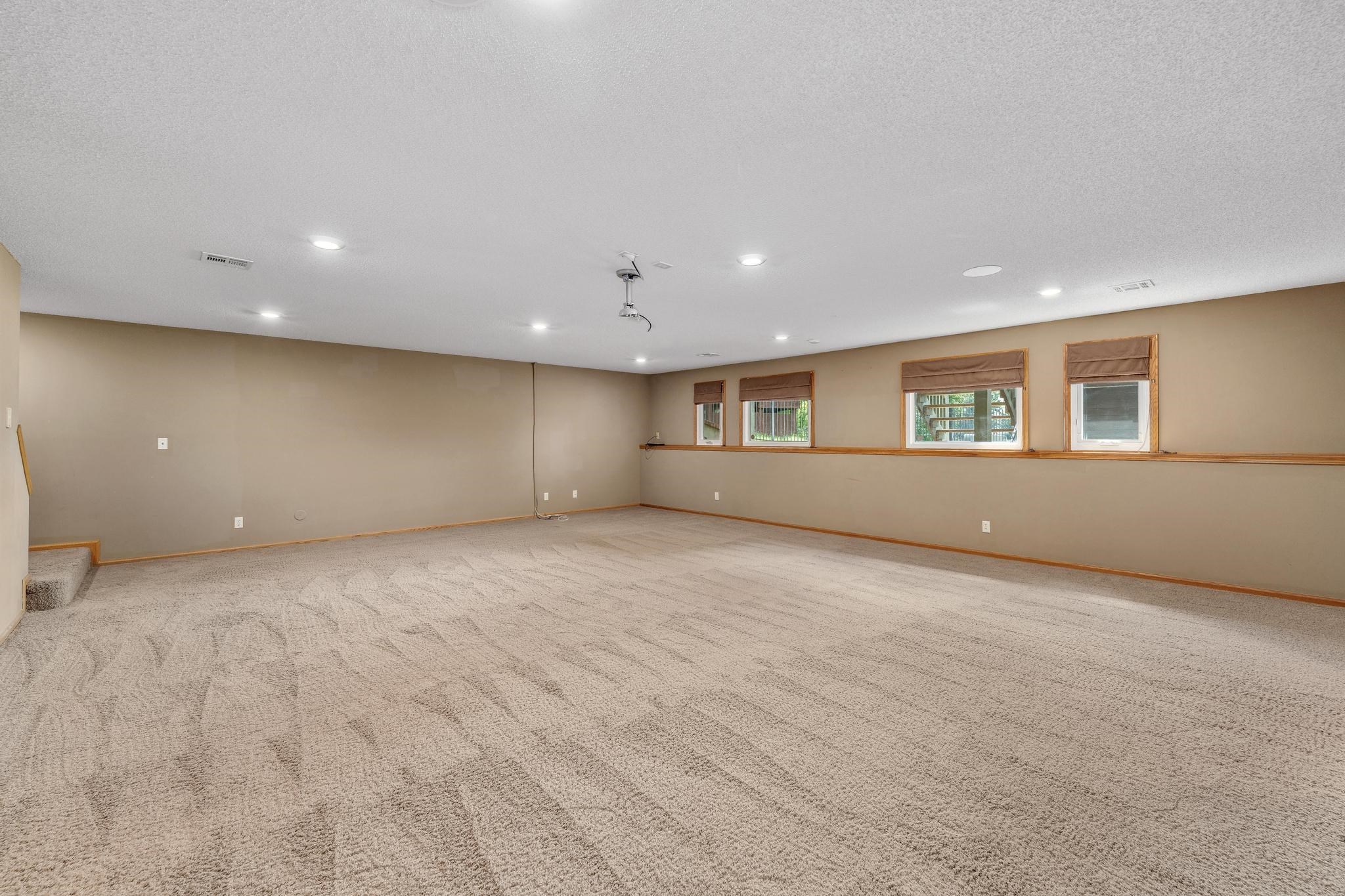 11421 W Central Park St Property Photo 23