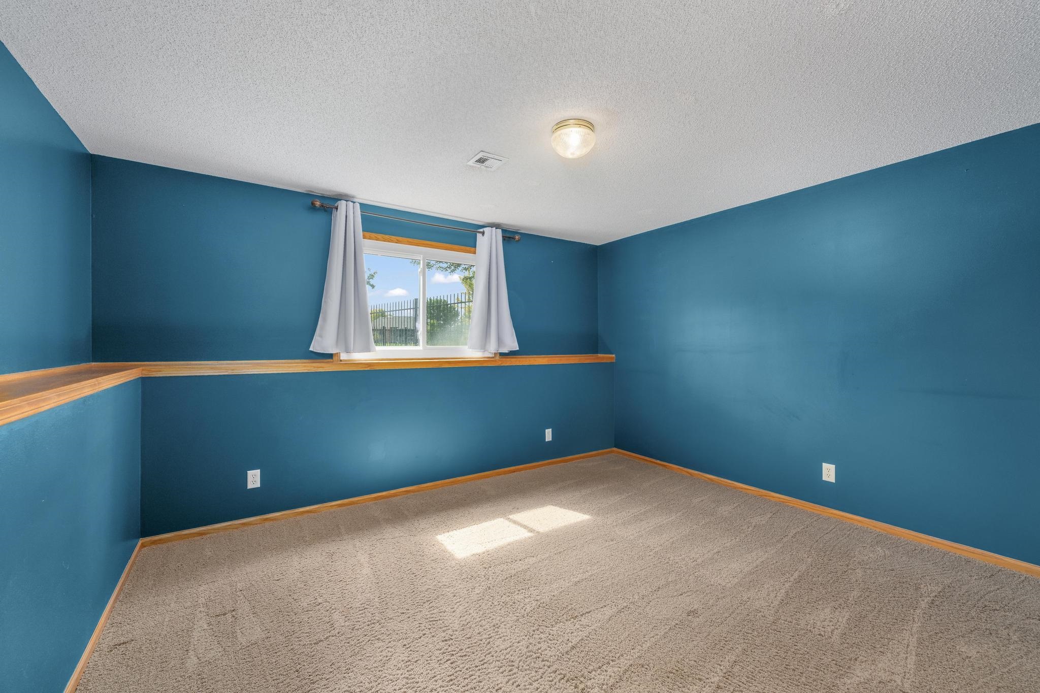 11421 W Central Park St Property Photo 26