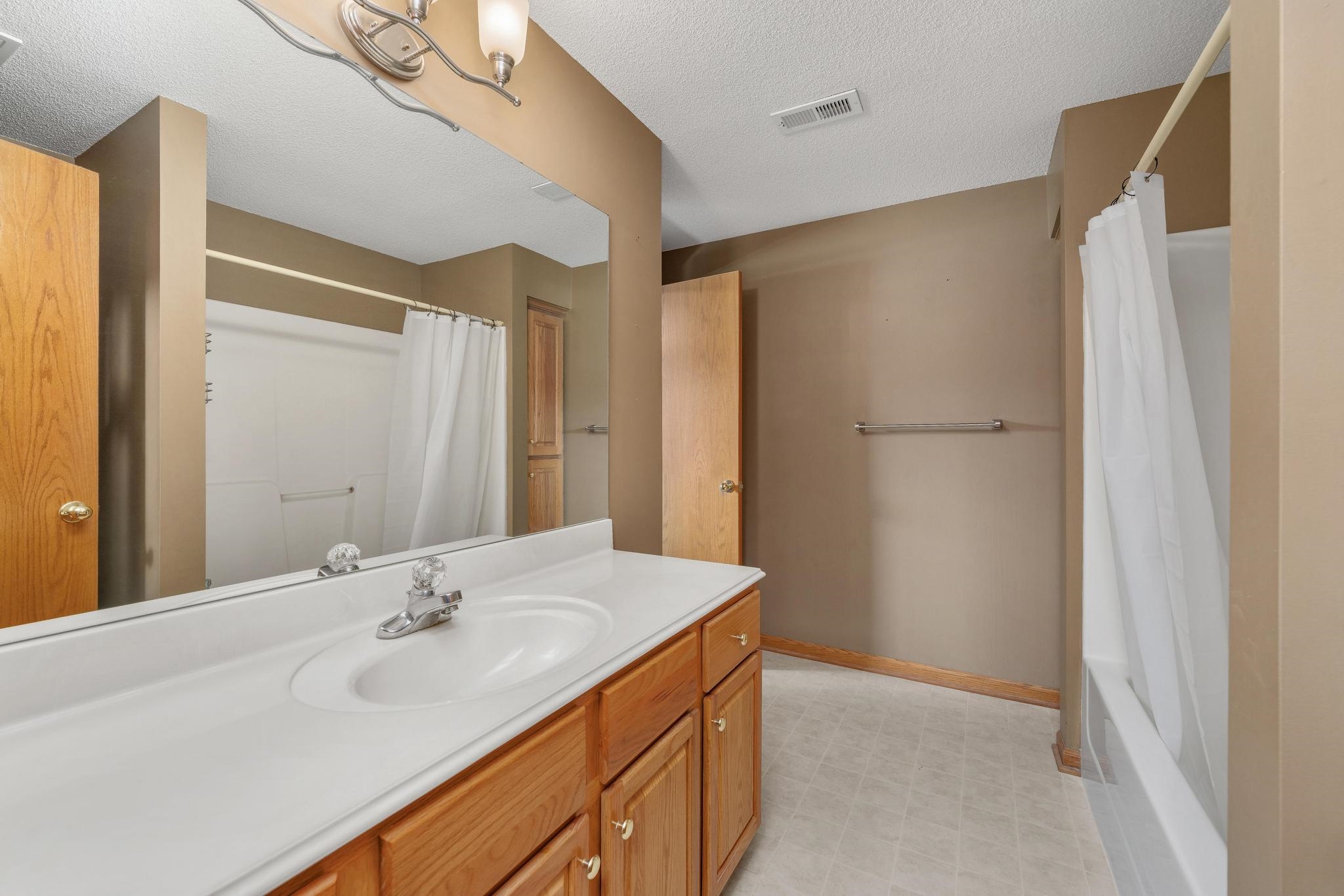 11421 W Central Park St Property Photo 27