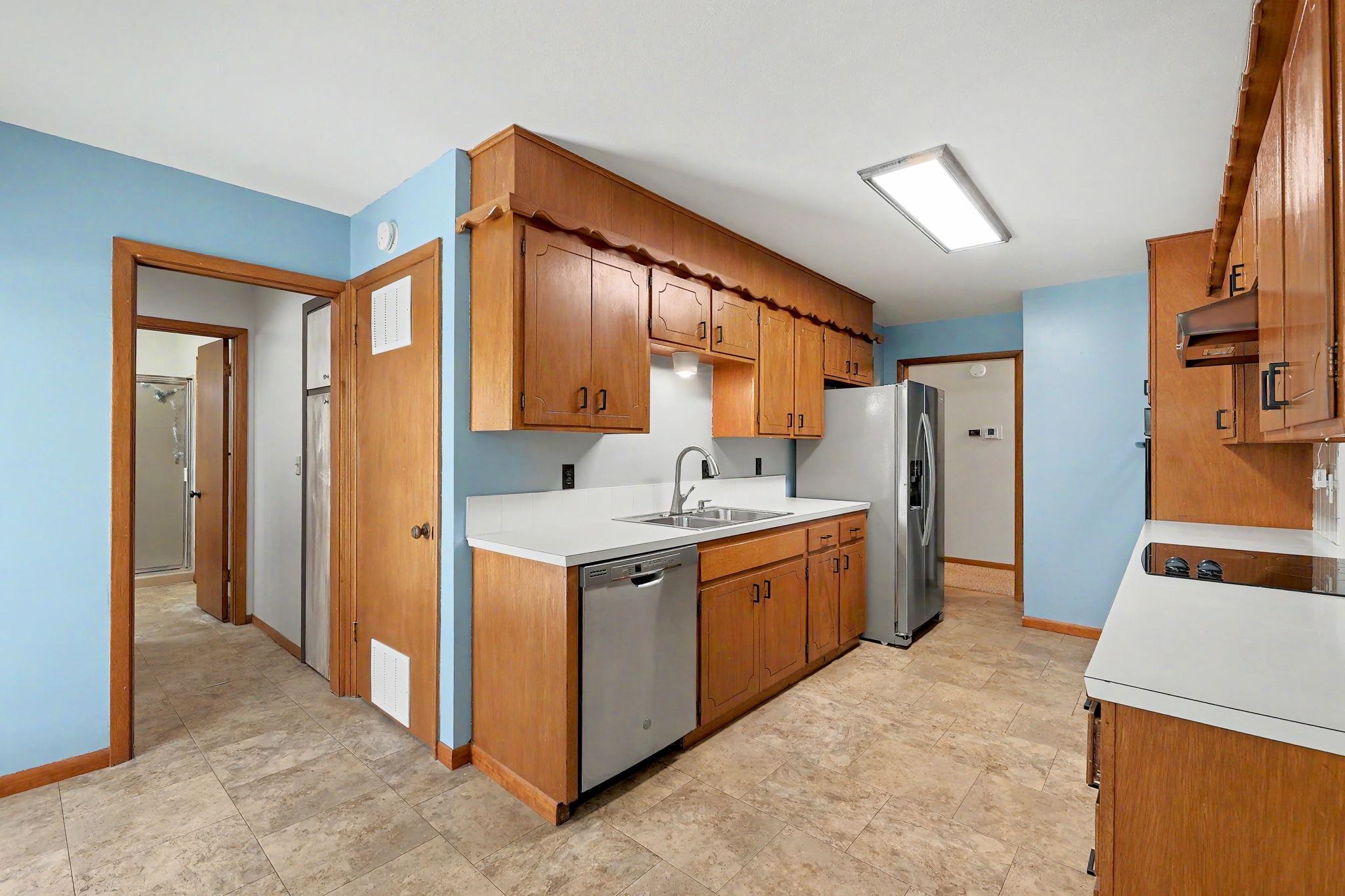1430 N Mount Carmel Ave Property Photo 10