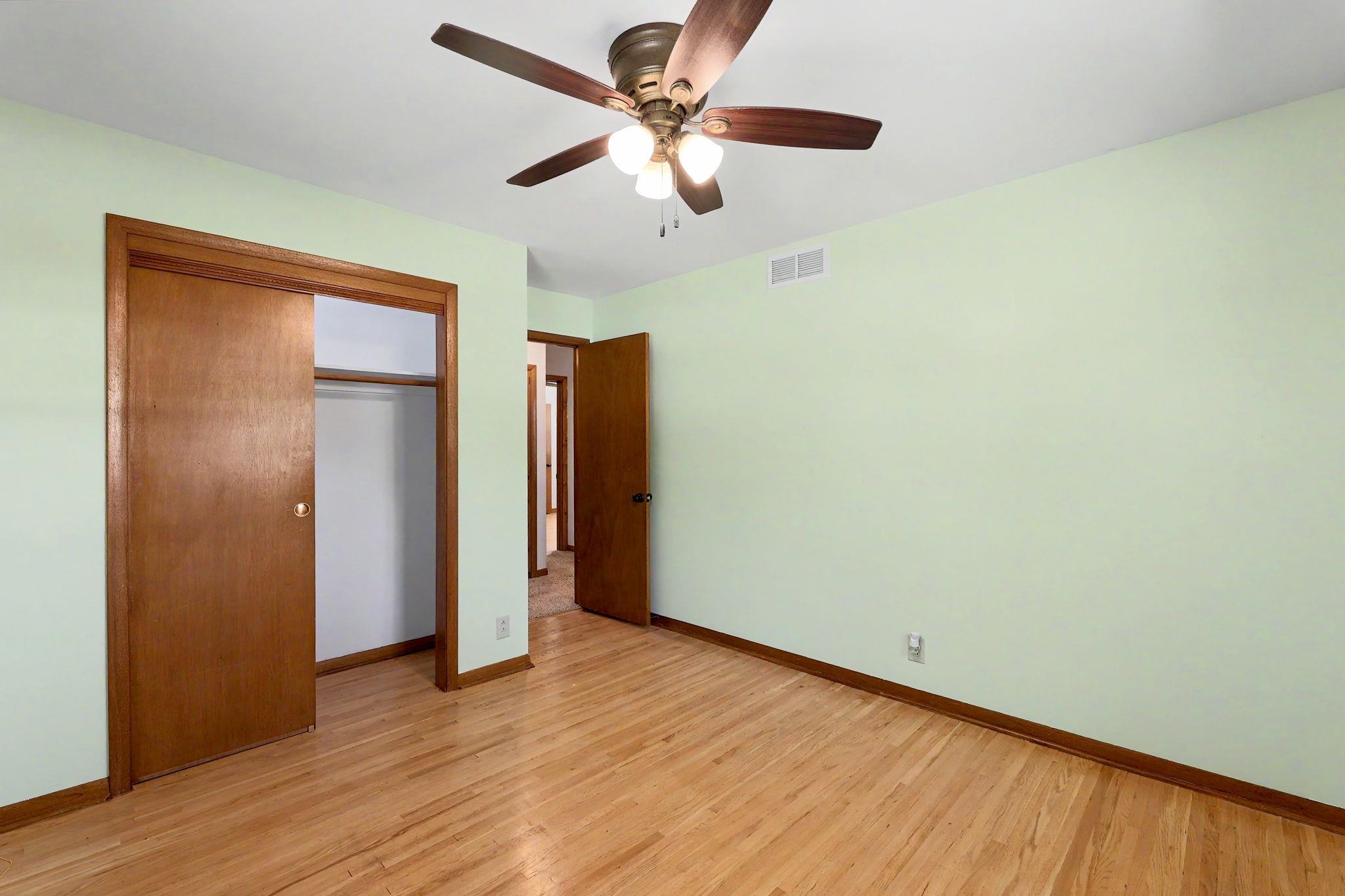 1430 N Mount Carmel Ave Property Photo 22