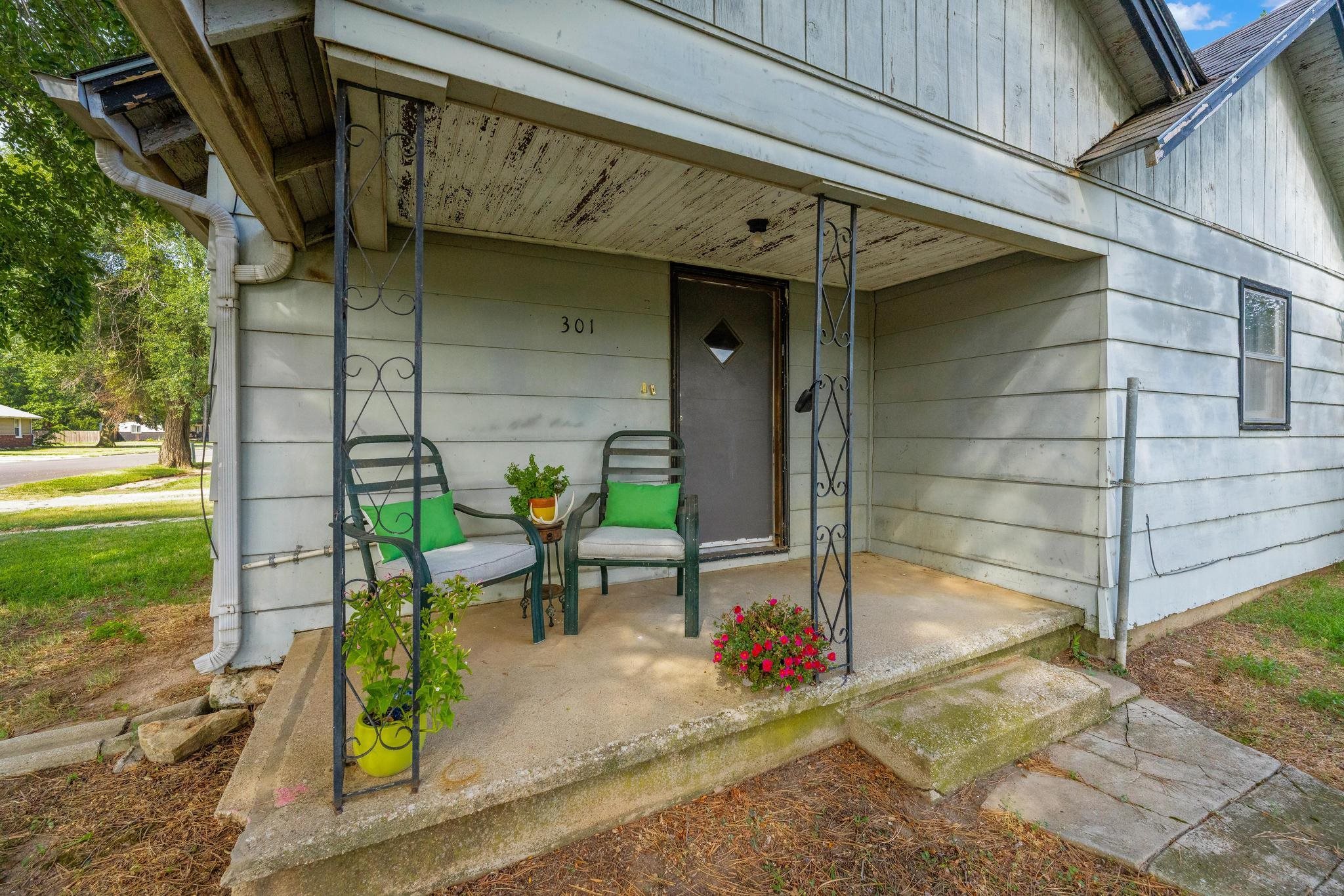 301 N Lincoln St Property Photo 3